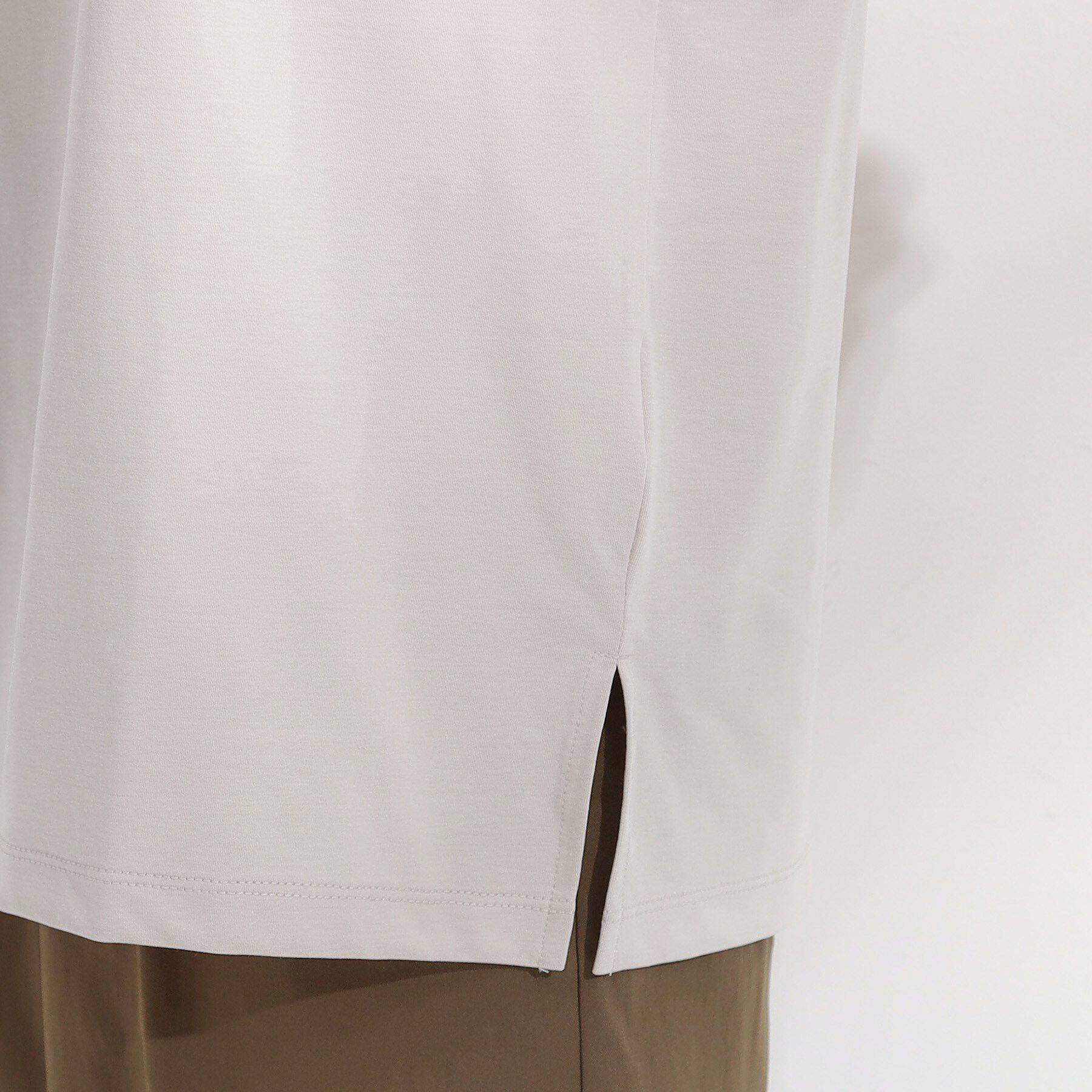 SHOO･LA･RUE「【S-LL/ひんやり/二の腕カバー】華やかさをプラスする お袖フリルTシャツ」|Tシャツ・カットソー|