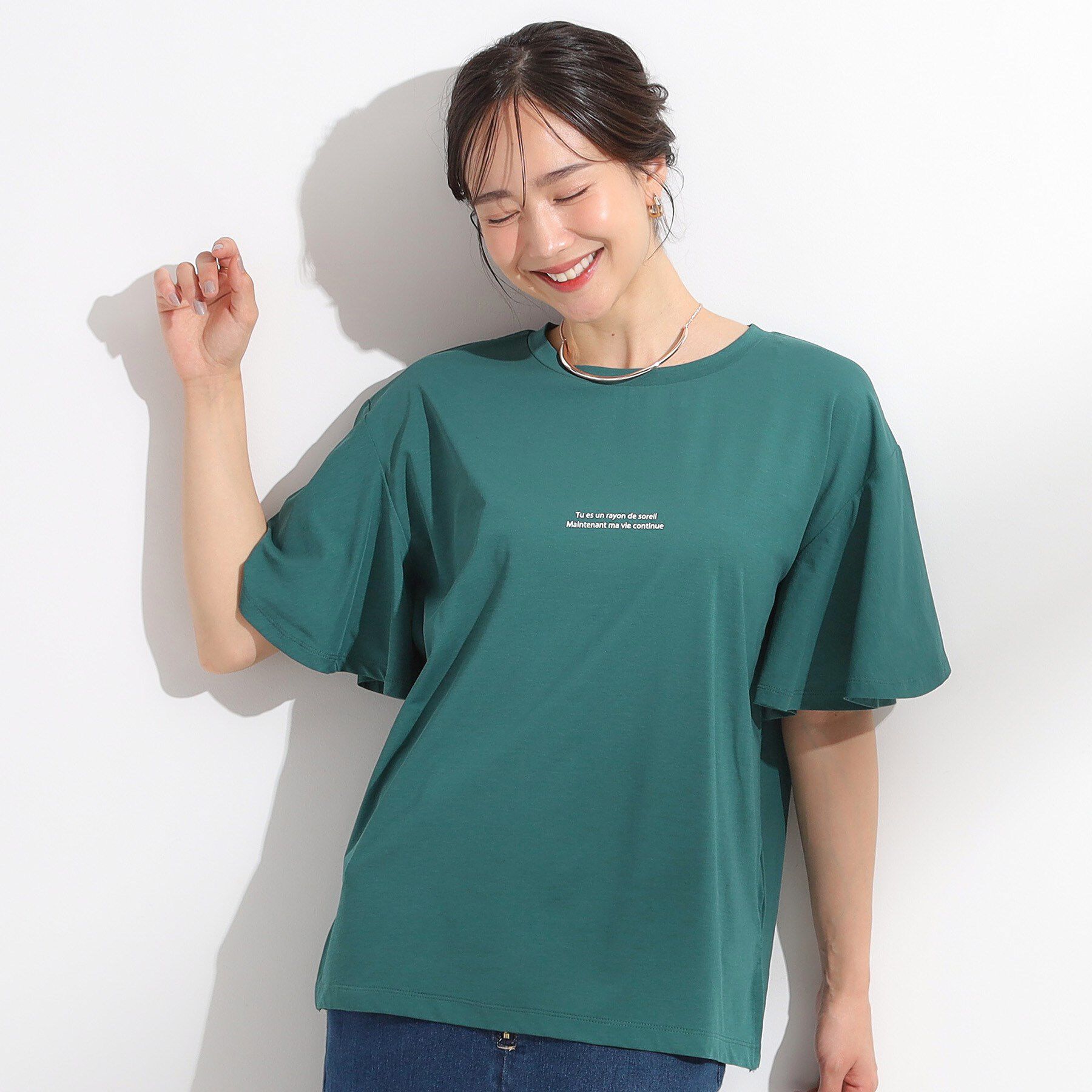 SHOO･LA･RUE「【S-LL/ひんやり/二の腕カバー】華やかさをプラスする お袖フリルTシャツ」|Tシャツ・カットソー|