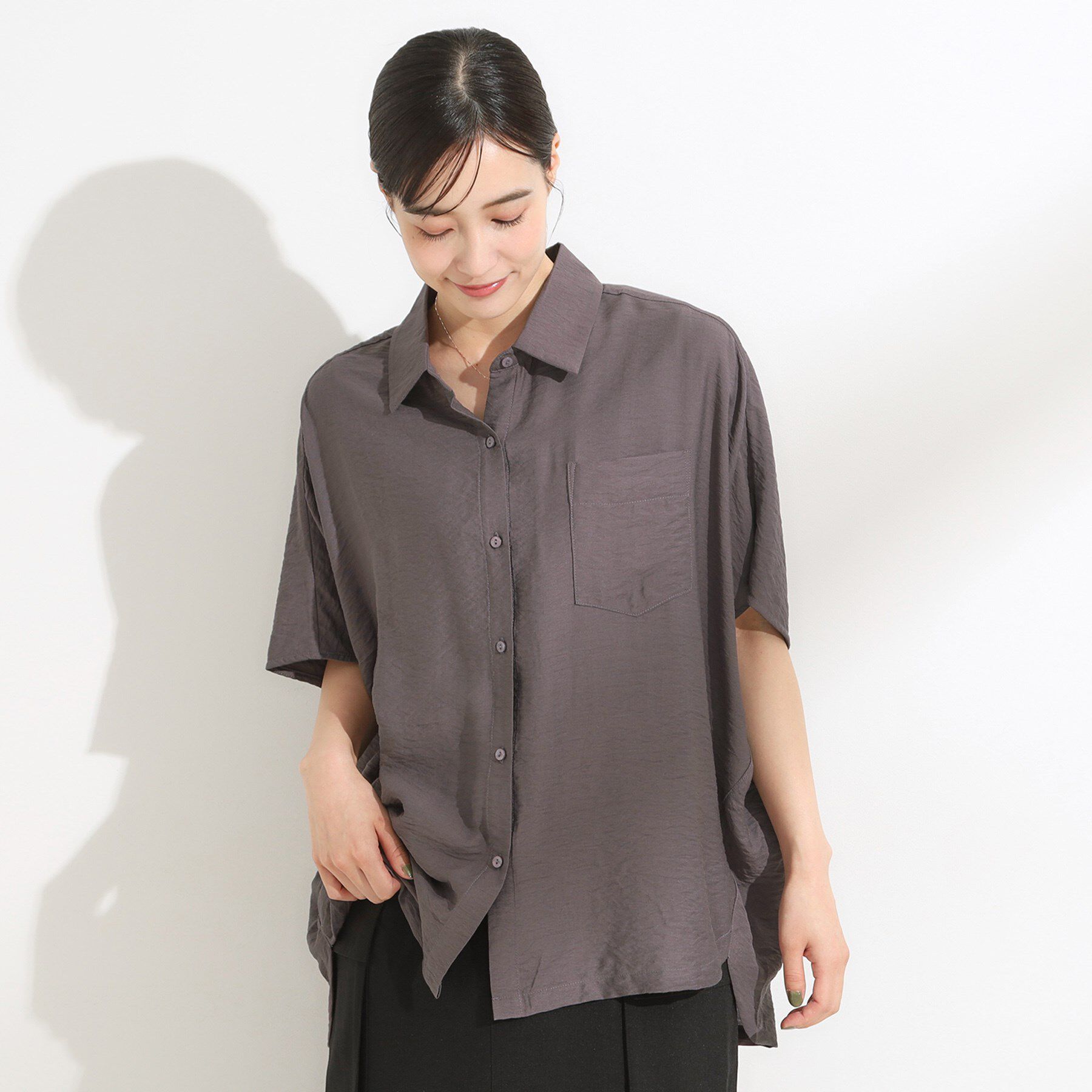 SHOO･LA･RUE「【洗える/S-LL/5分袖】1枚でも羽織としても。さらさらドレープシャツ」|シャツ・ブラウス|