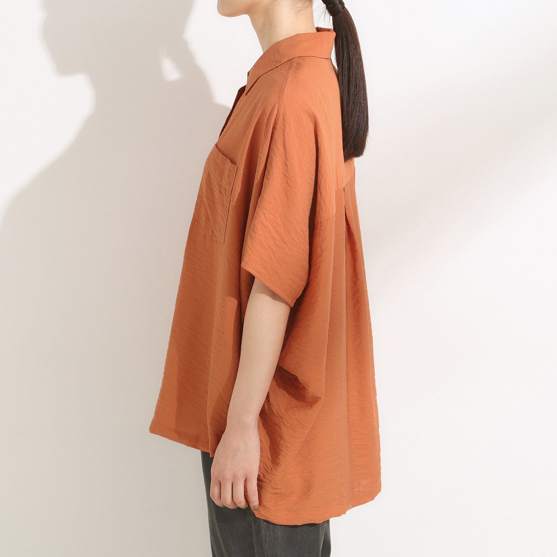 SHOO･LA･RUE「【洗える/S-LL/5分袖】1枚でも羽織としても。さらさらドレープシャツ」|シャツ・ブラウス|