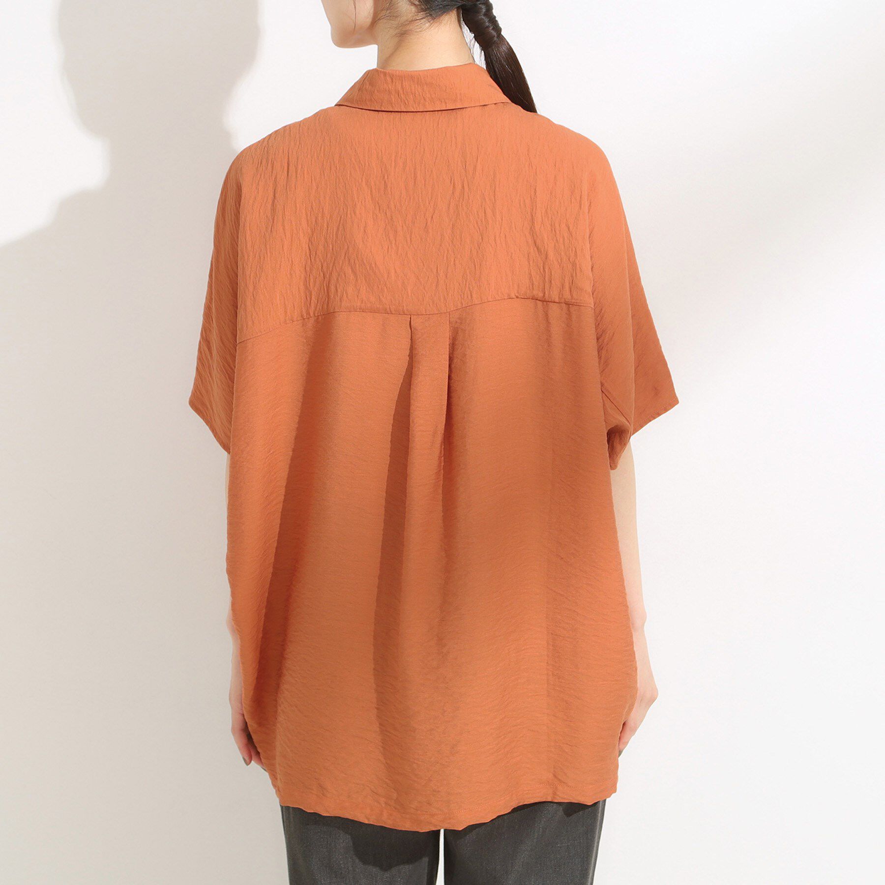 SHOO･LA･RUE「【洗える/S-LL/5分袖】1枚でも羽織としても。さらさらドレープシャツ」|シャツ・ブラウス|