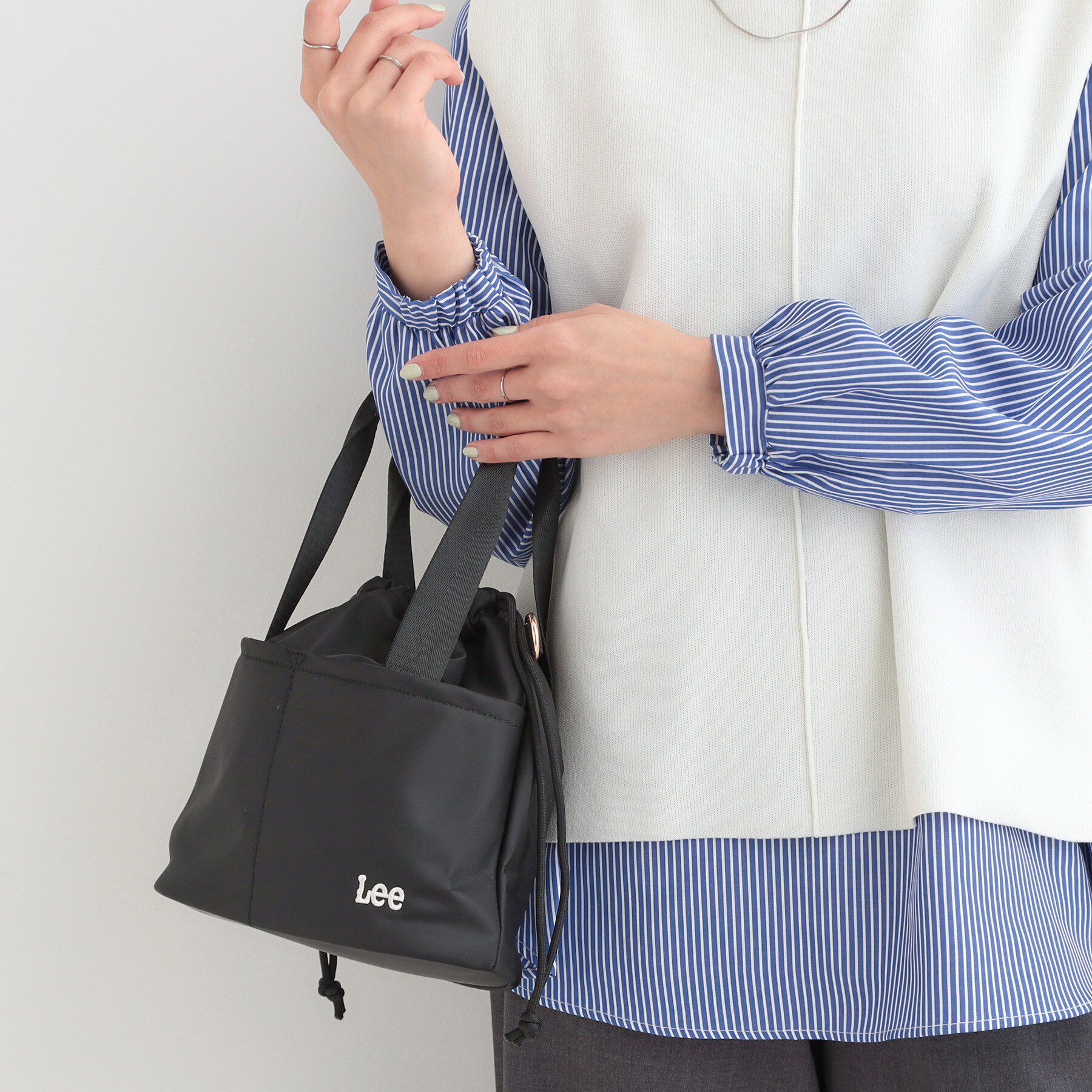 SHOO･LA･RUE「【Lee別注／撥水】巾着ショルダーバッグ」|ショルダー・メッセンジャー|