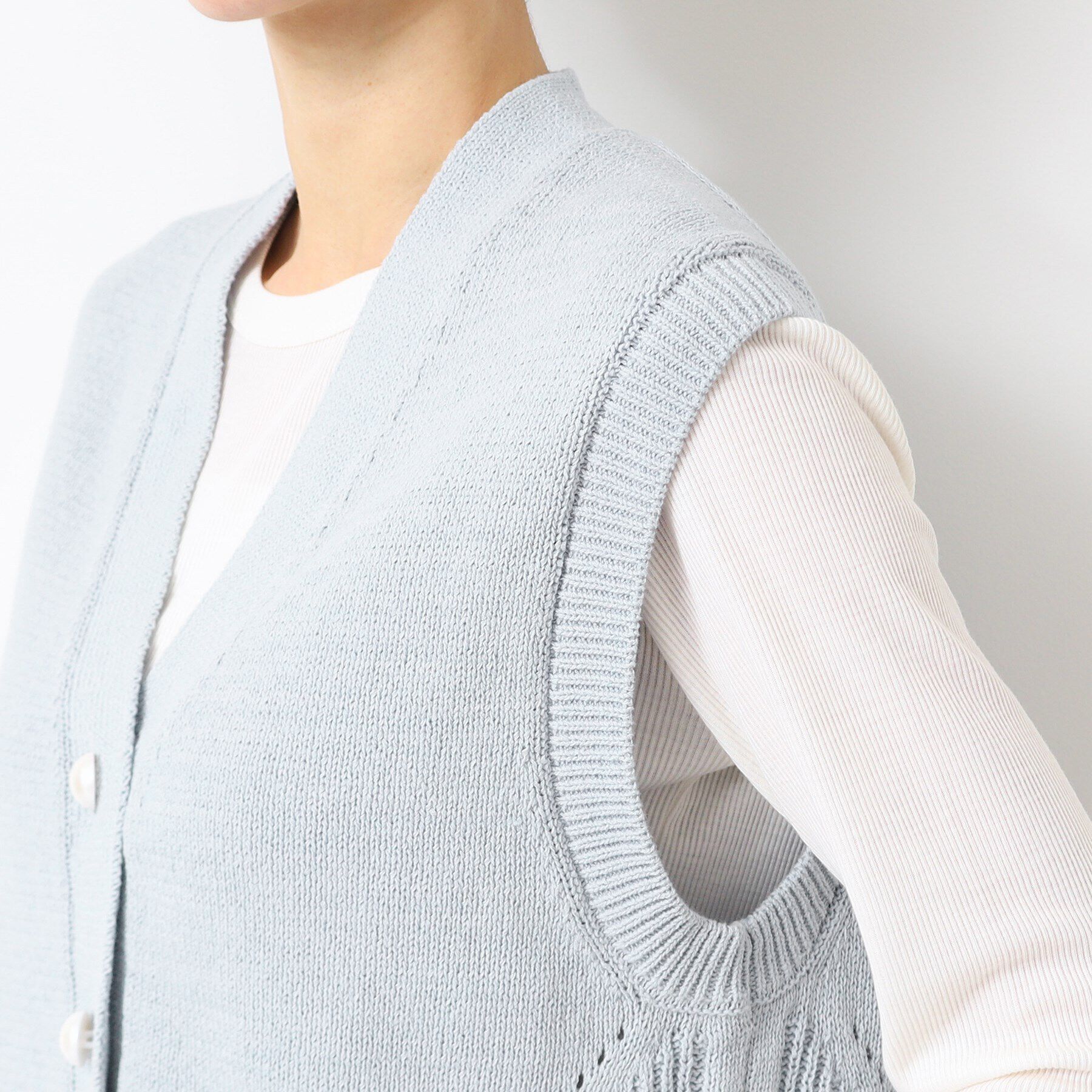 Dessin「【洗える】パール調ボタン付きニットジレ」|ベスト・ジレ|