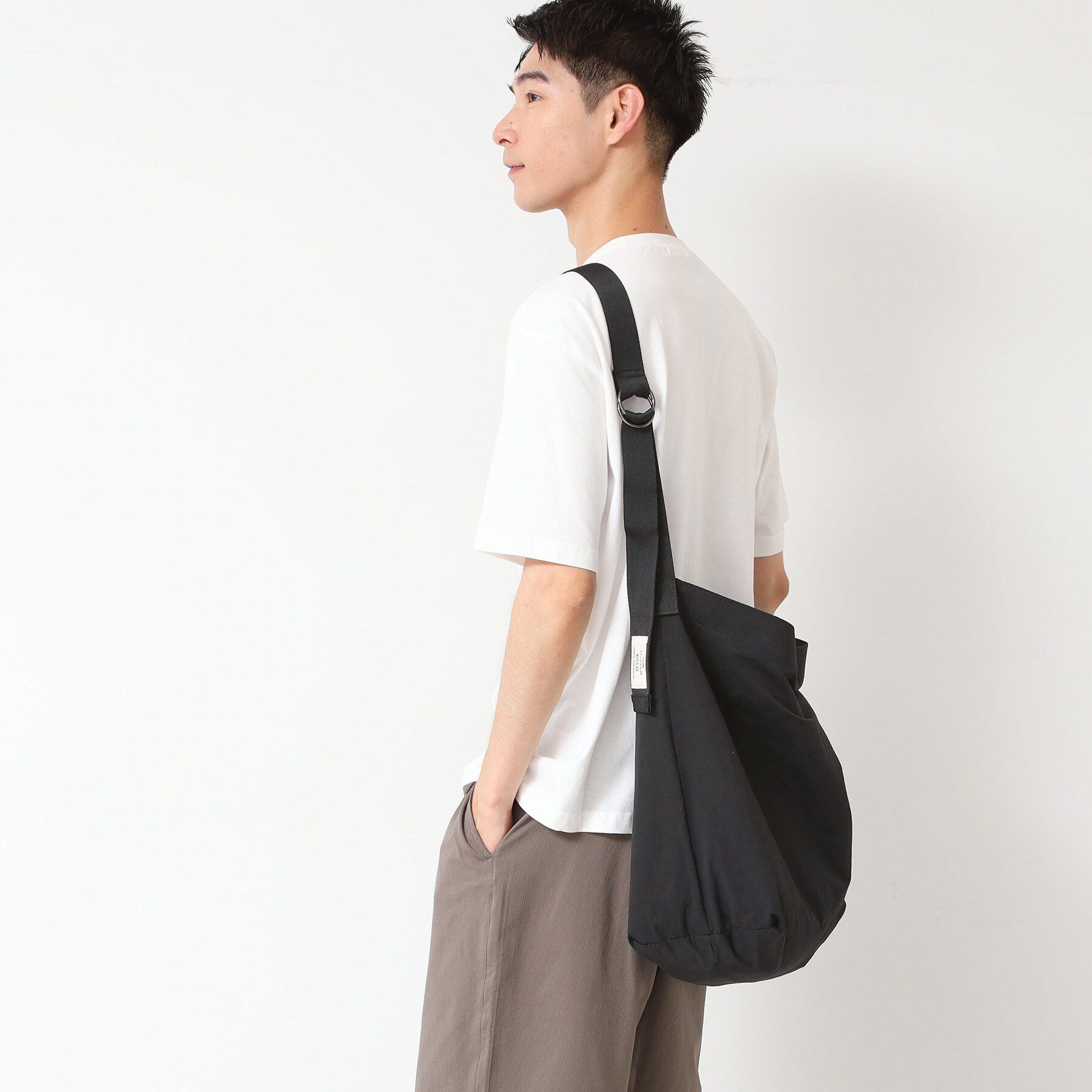 Dessin「【ユニセックス・A4収納可】ビッグショルダーBAG」|ショルダー・メッセンジャー|ブラック(019)