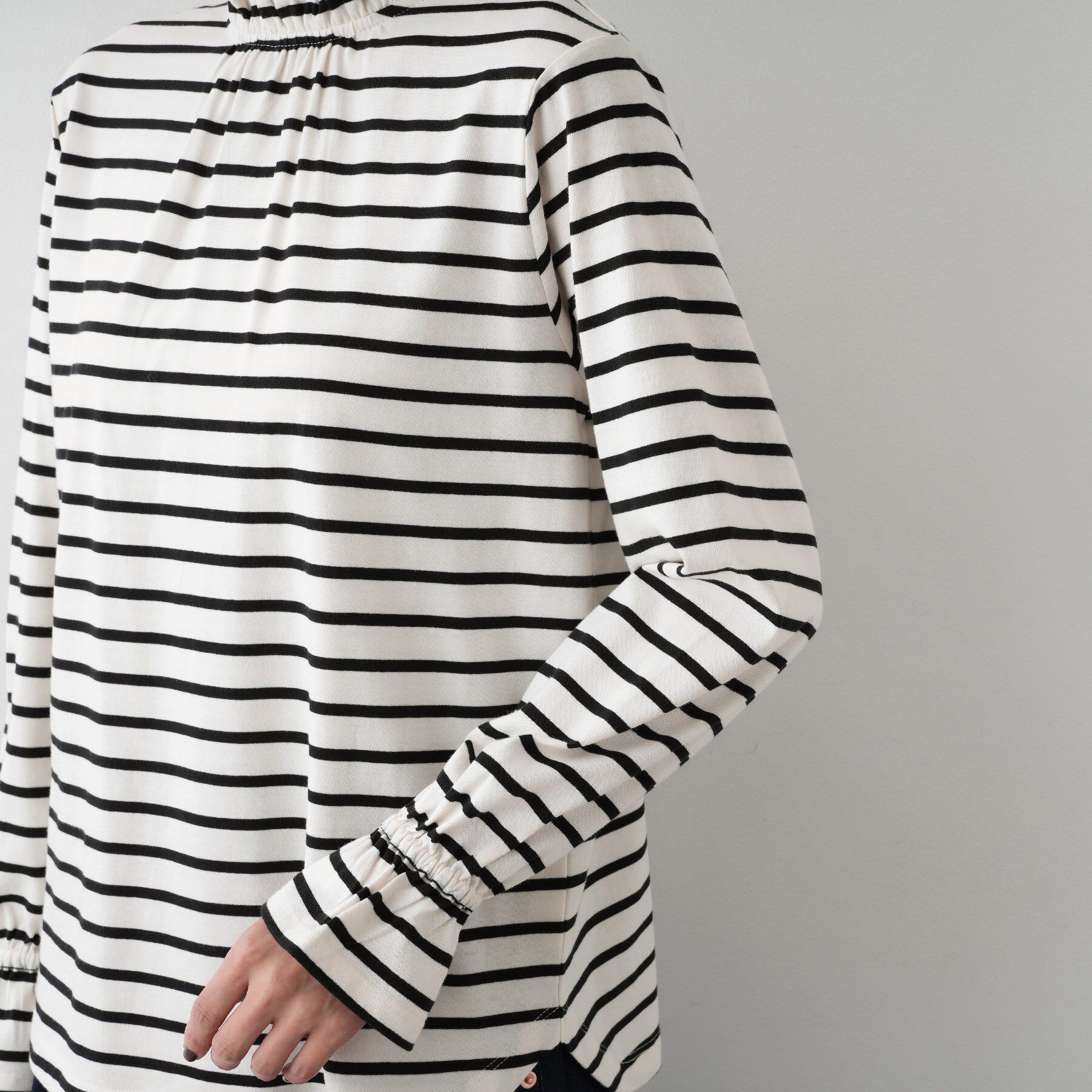 Dessin「【選べる首元デザイン/洗える】ネックフリルロングカットソー」|Tシャツ・カットソー|