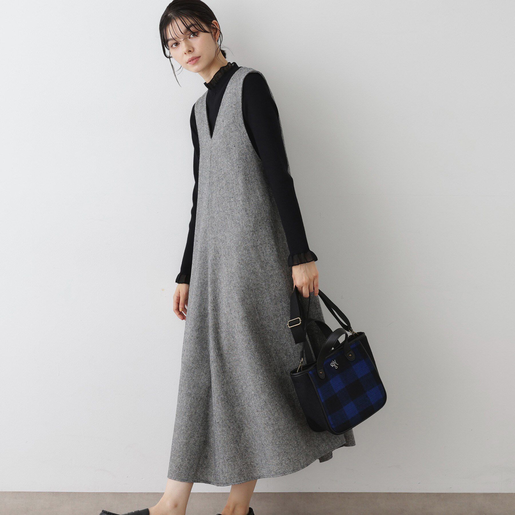 Dessin「【洗える】Vネックジャンパースカート」|ワンピース|ブラック(519)