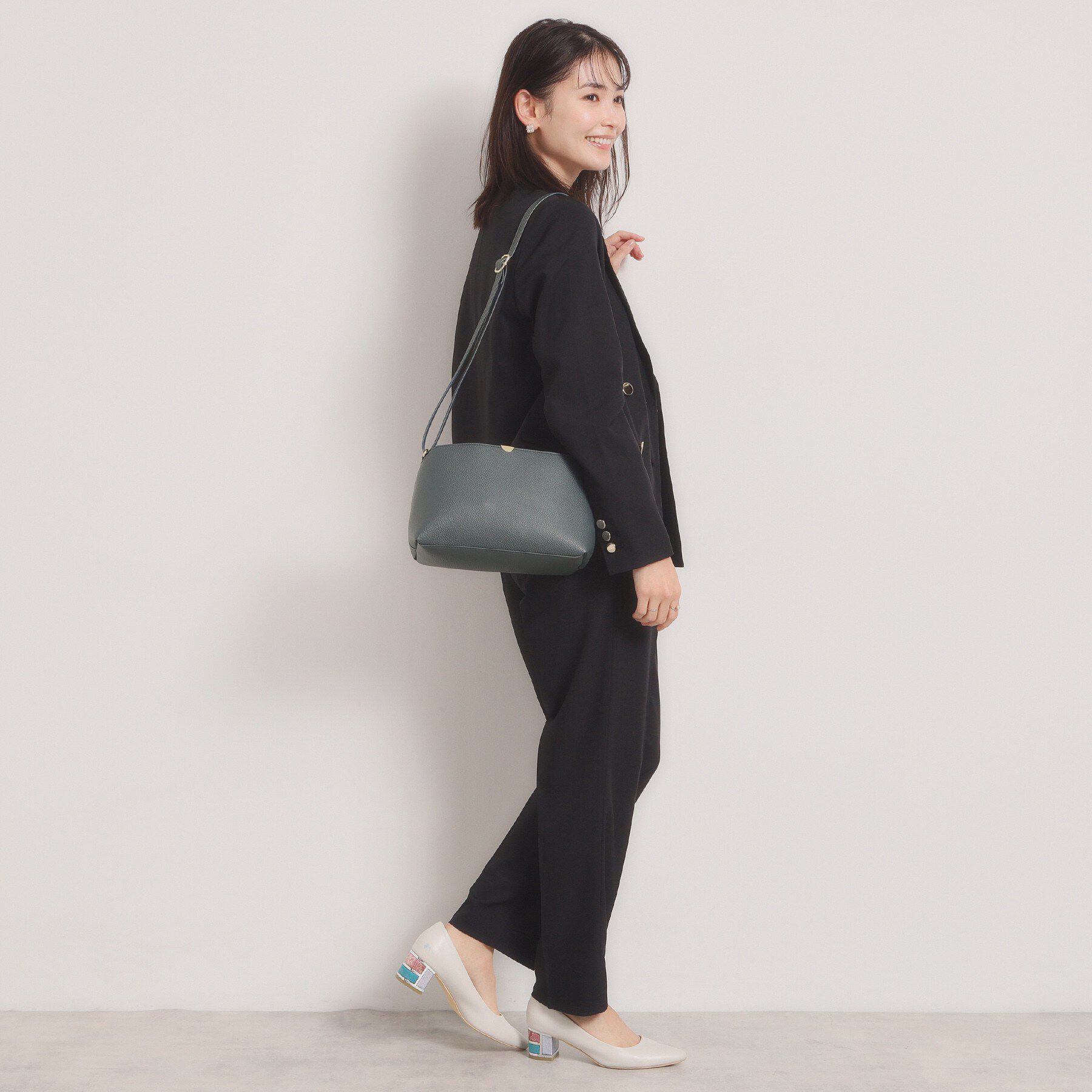 ITS&rsquo;DEMO「＜楽もち＞軽量PU横型ミニショルダー」|ショルダー・メッセンジャー|