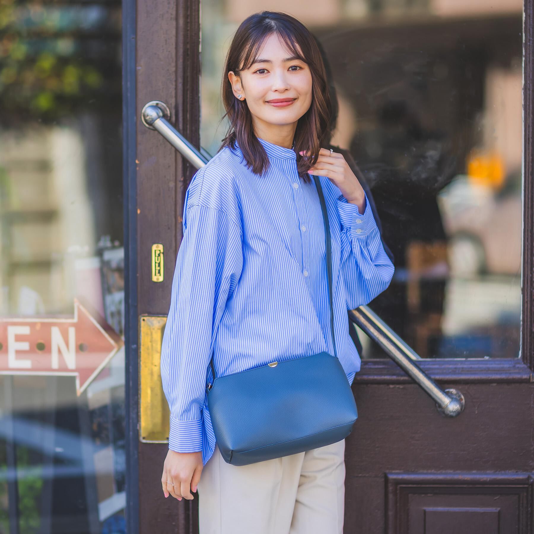 ITS&rsquo;DEMO「＜楽もち＞軽量PU横型ミニショルダー」|ショルダー・メッセンジャー|