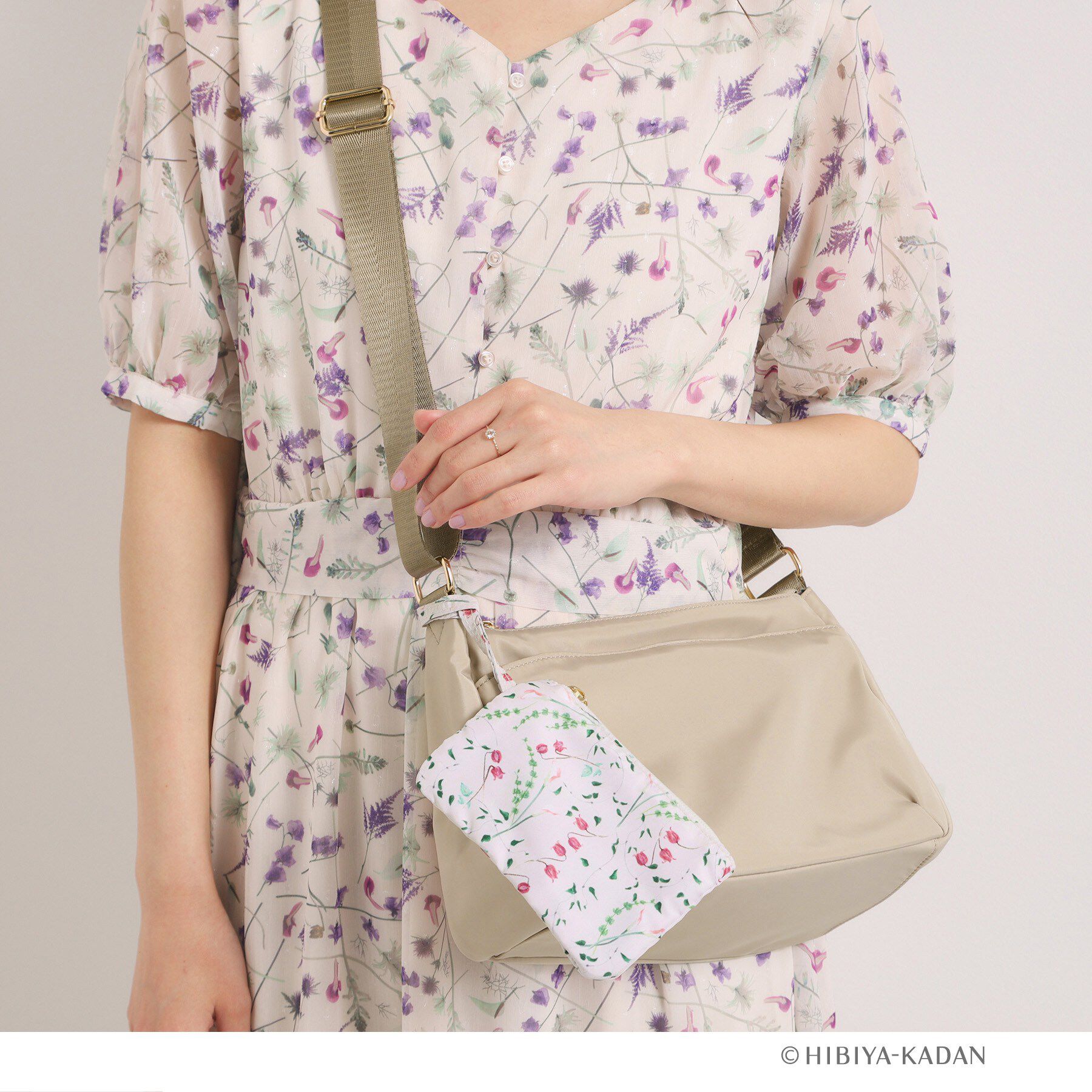 ITS&rsquo;DEMO「【ITS&rsquo;DEMO &times; HIBIYA－KADAN】ポーチ付きショルダー」|ショルダー・メッセンジャー|ライトベージュ(05