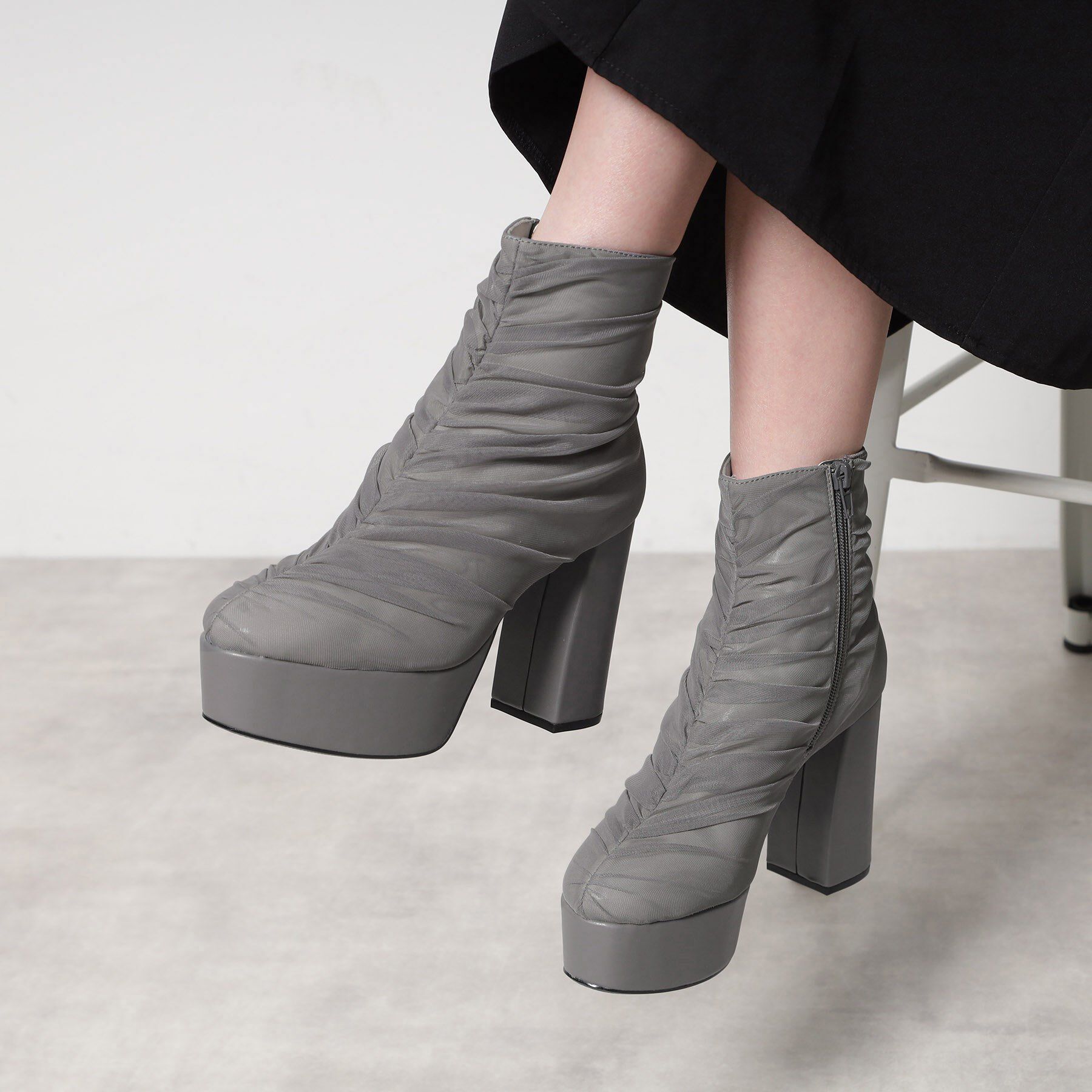 ESPERANZA「【ラク盛り／ショートブーツ】リピーター続出／脚長美脚 厚底シャーリングブーツ」|ショートブーツ|チュールグレー(31