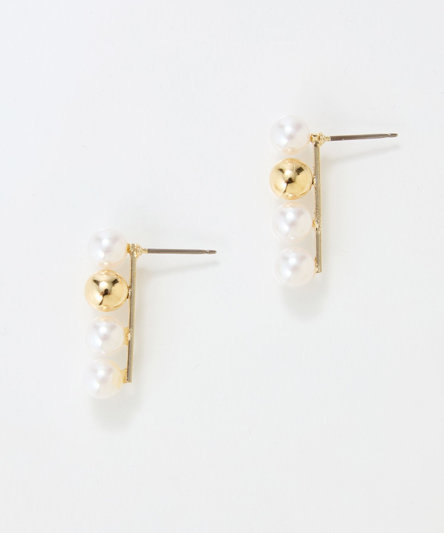 Phoebe「【金属アレルギー対応】ミックスドットピアス　ゴールド/ニッケルフリー/パール」|ピアス|