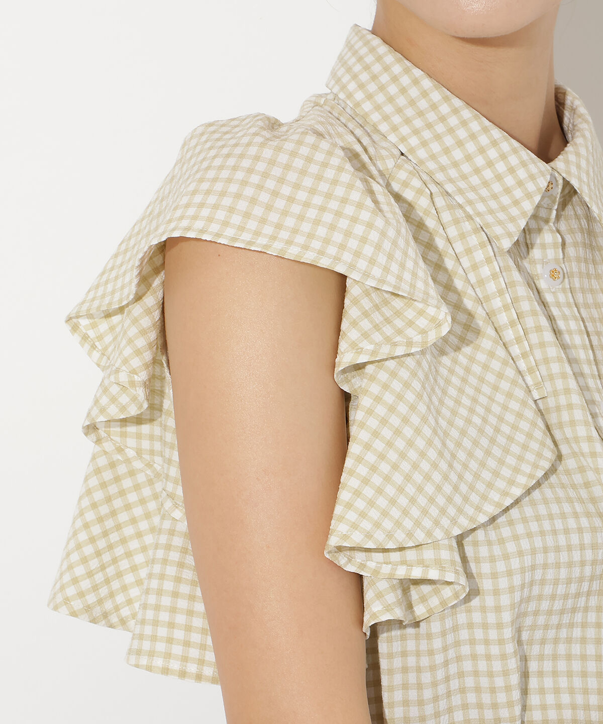 アンドクチュール「ギンガムサッカーフリルブラウス」|シャツ・ブラウス|