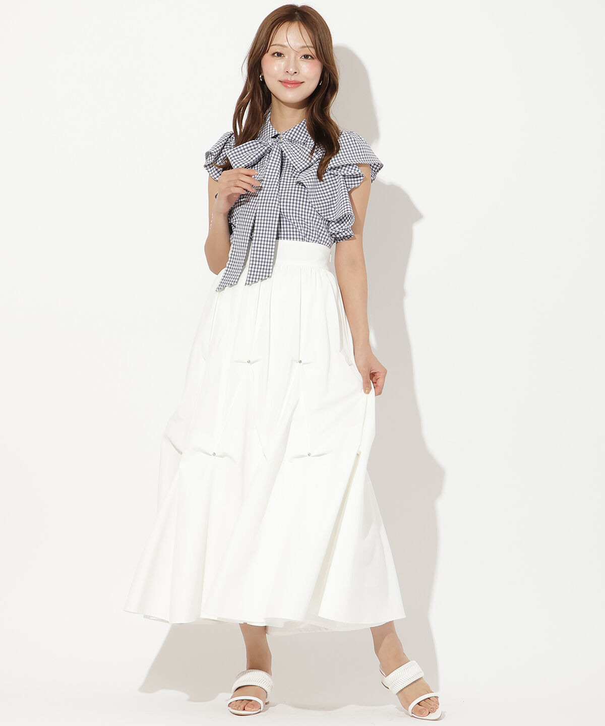 アンドクチュール「ギンガムサッカーフリルブラウス」|シャツ・ブラウス|