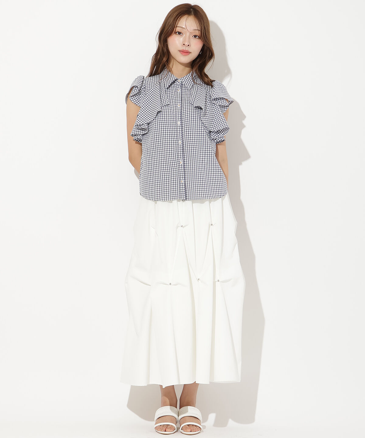 アンドクチュール「ギンガムサッカーフリルブラウス」|シャツ・ブラウス|