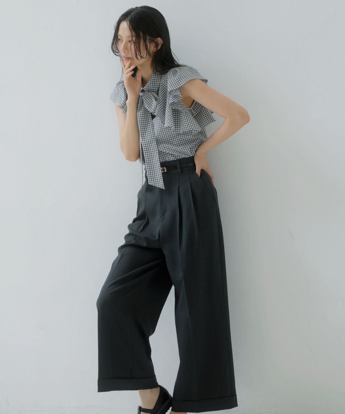 アンドクチュール「ギンガムサッカーフリルブラウス」|シャツ・ブラウス|