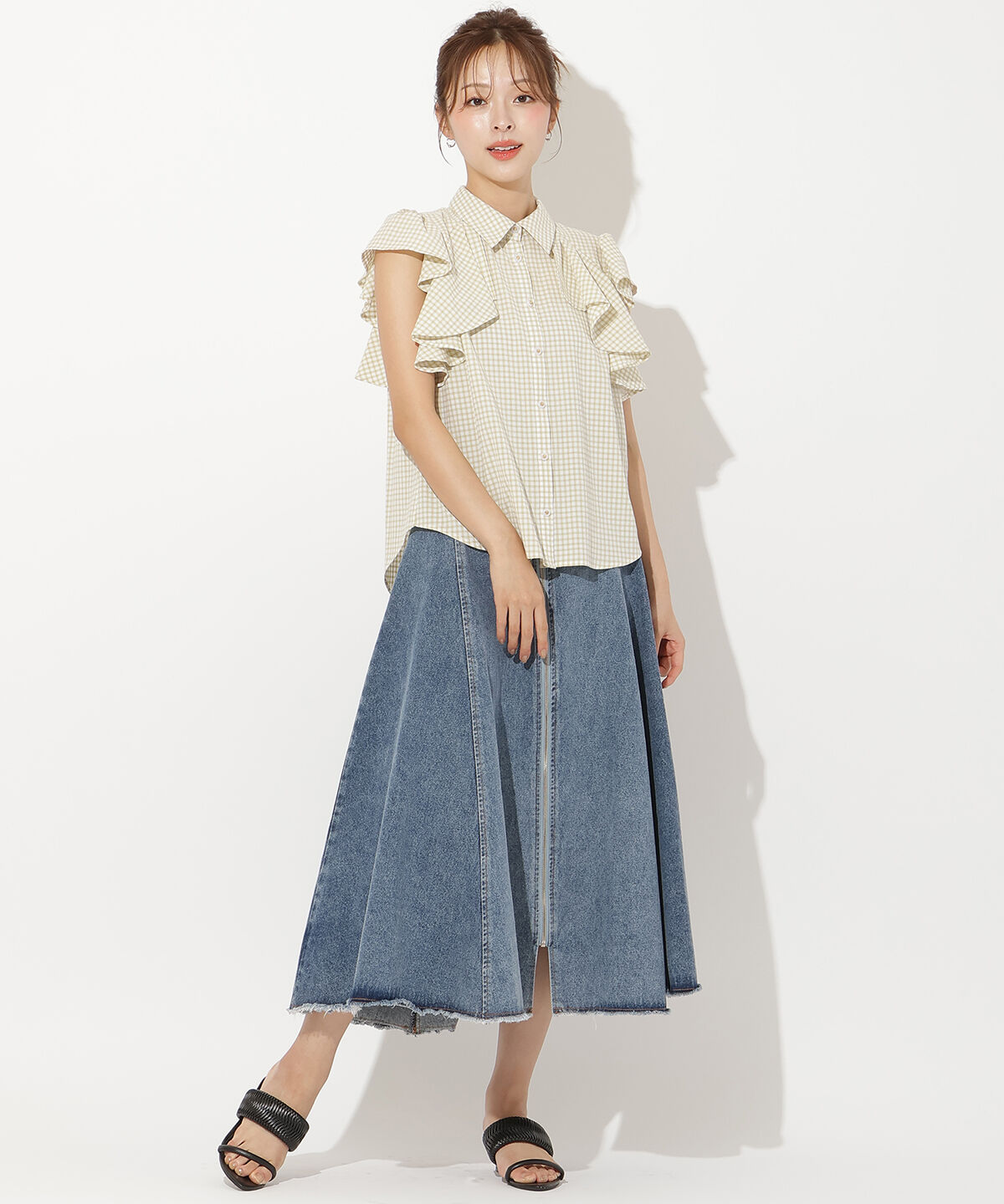 アンドクチュール「ギンガムサッカーフリルブラウス」|シャツ・ブラウス|