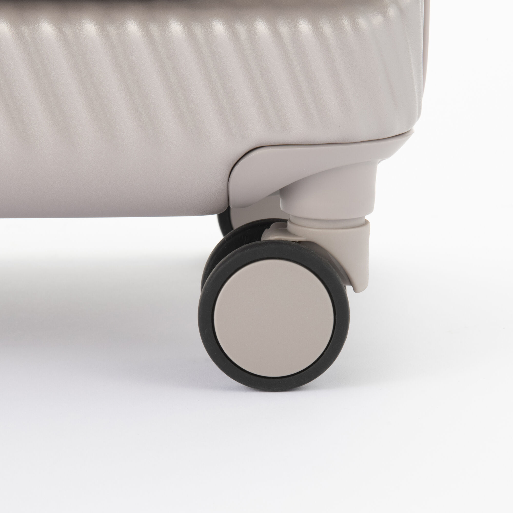 W&.Day/Night「W&.Day/Night ピーロ スーツケース 52/63リットル 05422」|キャリーケース|