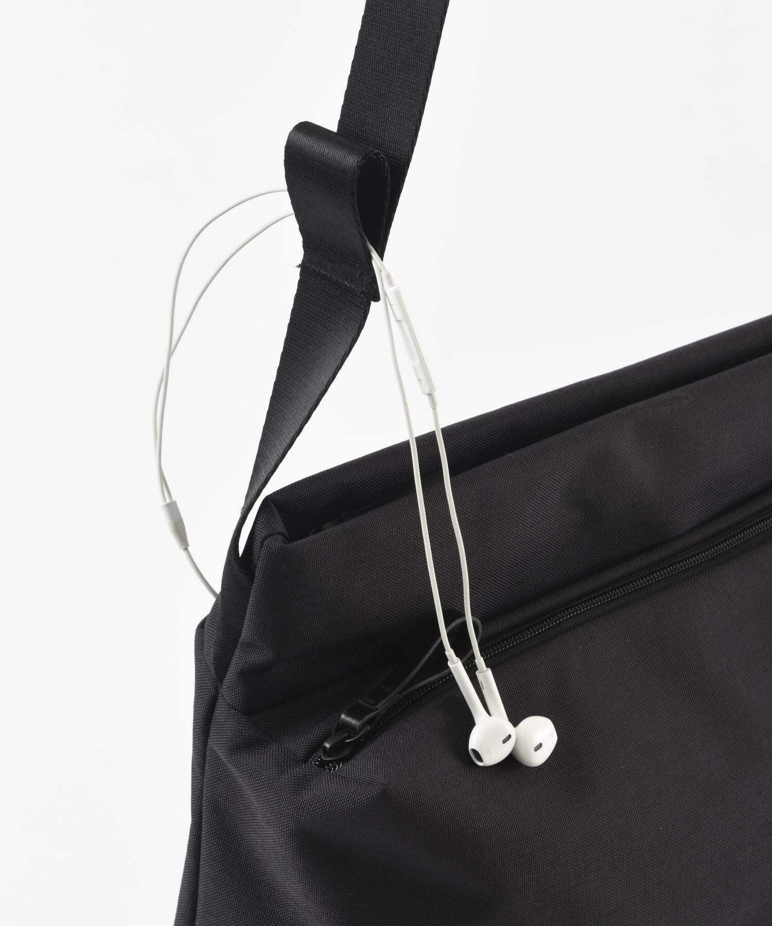 MILESTO「STLAKT ショルダーバッグL」|ショルダー・メッセンジャー|