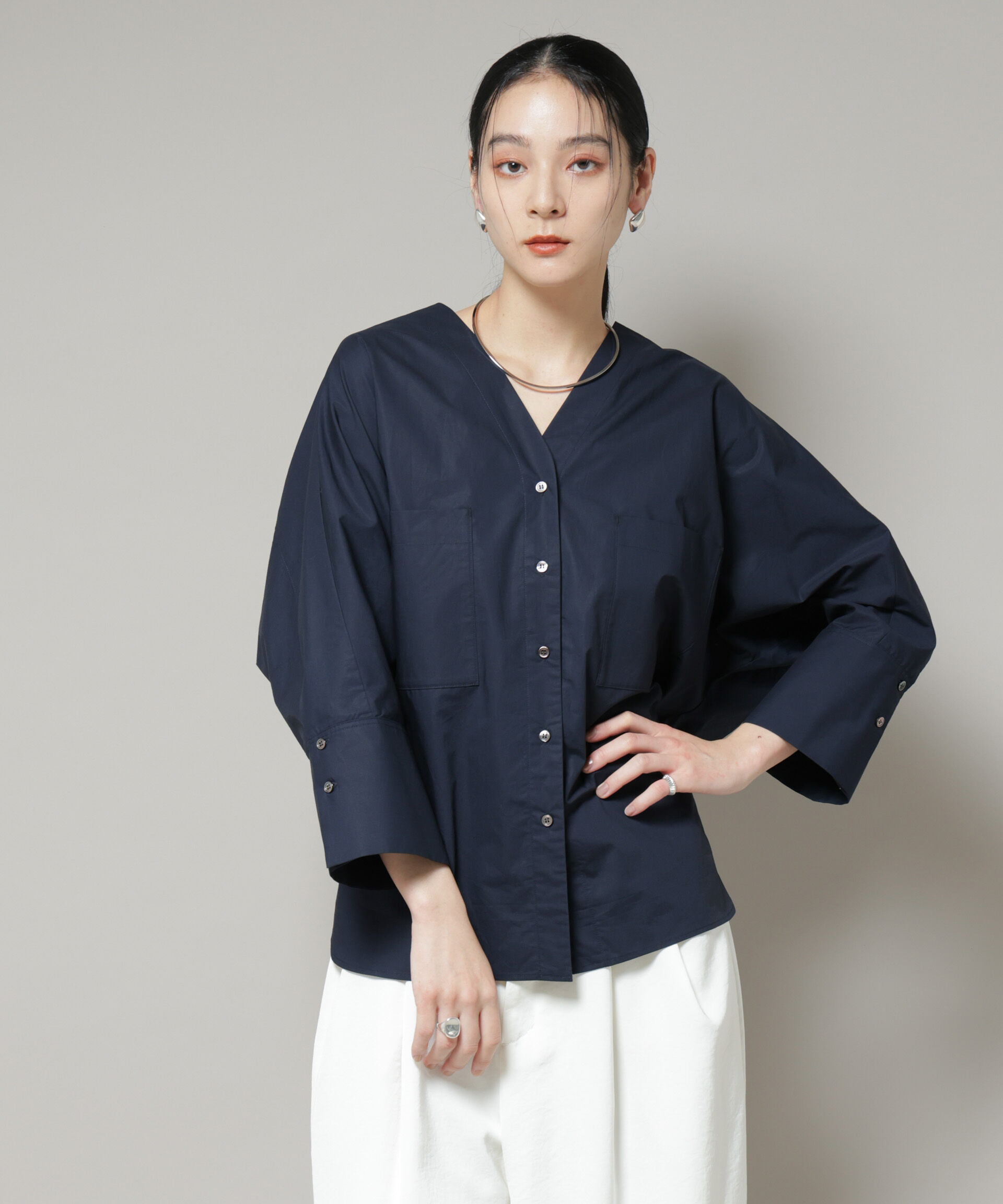 nano･universe「Vネックオーバーサイズシャツ」|シャツ・ブラウス|ネイビー