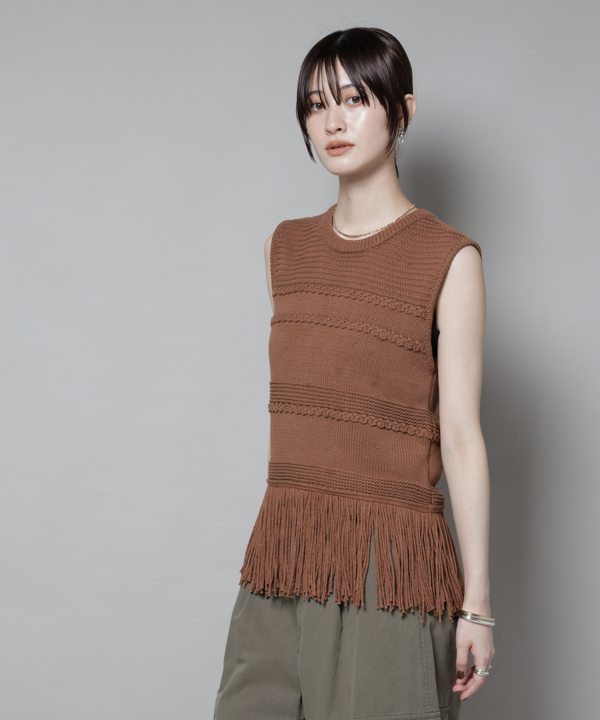 nano･universe「リリヤーンフリンジニットベスト」|ニット・セーター|