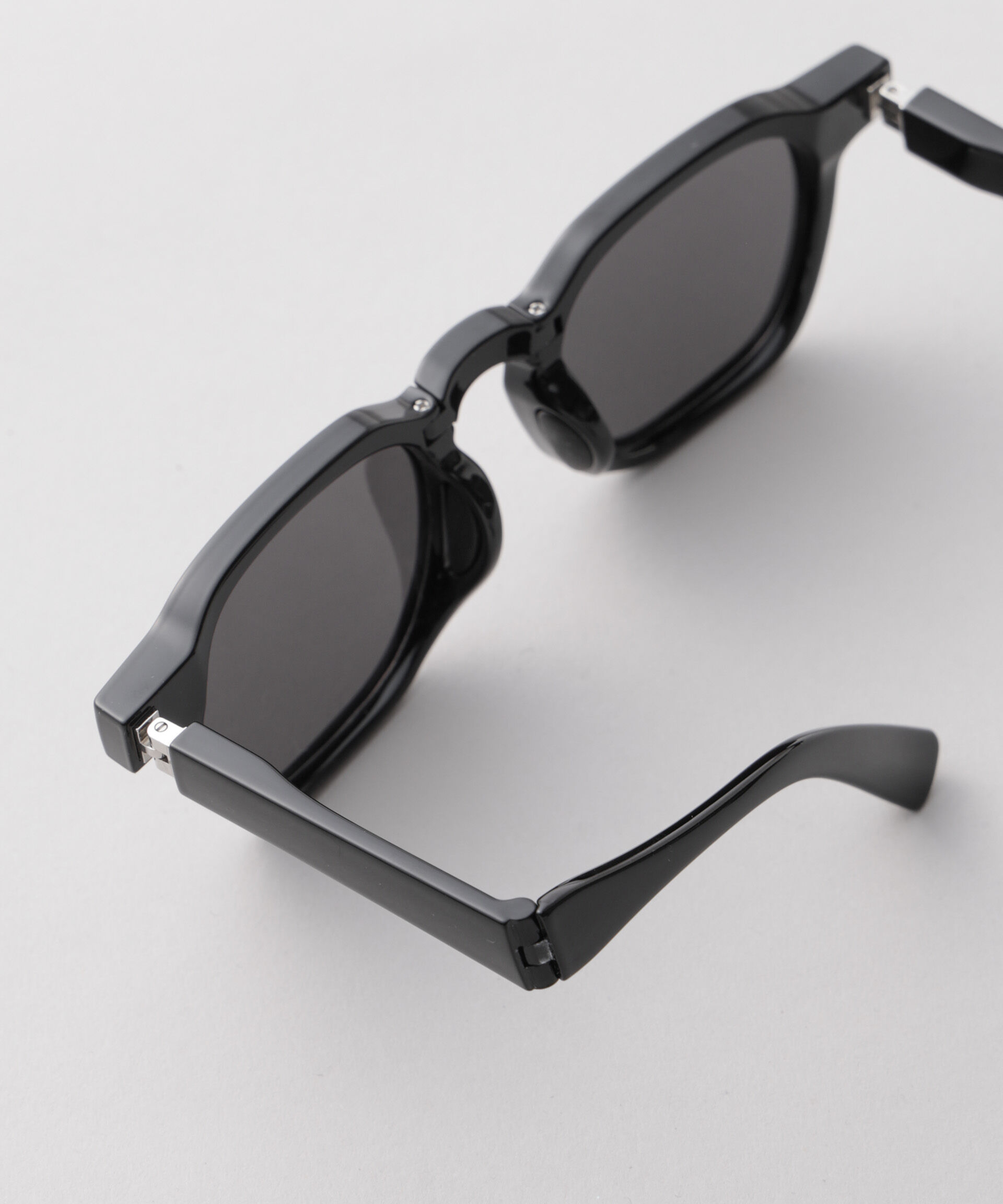 nano･universe「アイウェア/オクタゴン型 折り畳み式サングラス」|メガネ|