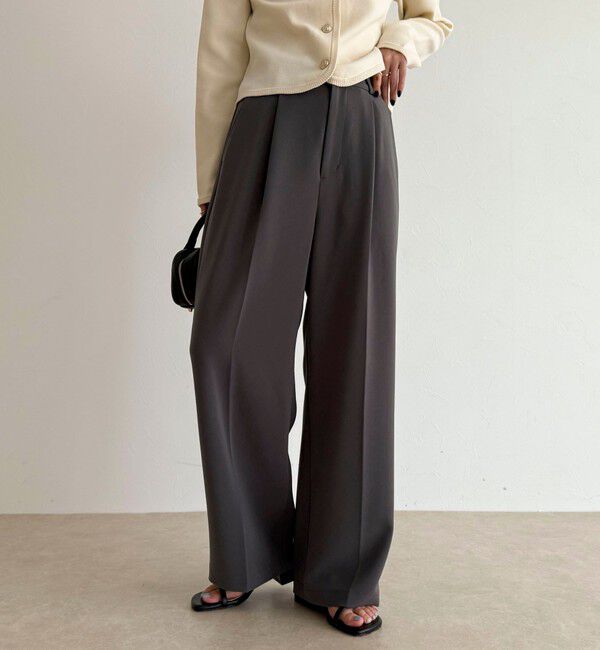 fredy emue「【人気商品の新型】とろみwarmタックスラックス」|スラックス|