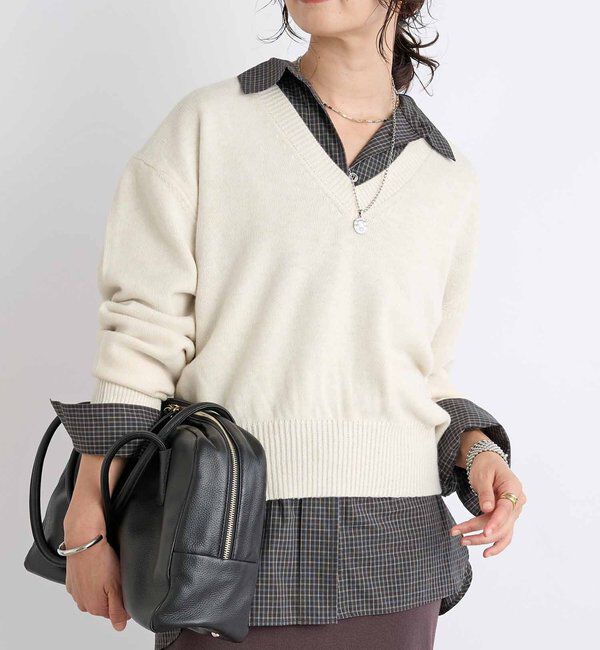  「【女性らしいデコルテライン】ウールVニット」|ニット・セーター|オフホワイト