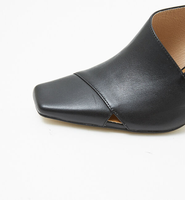 AU BANNISTER「アシンメトリー スクエアトゥブーサン」|サンダル|