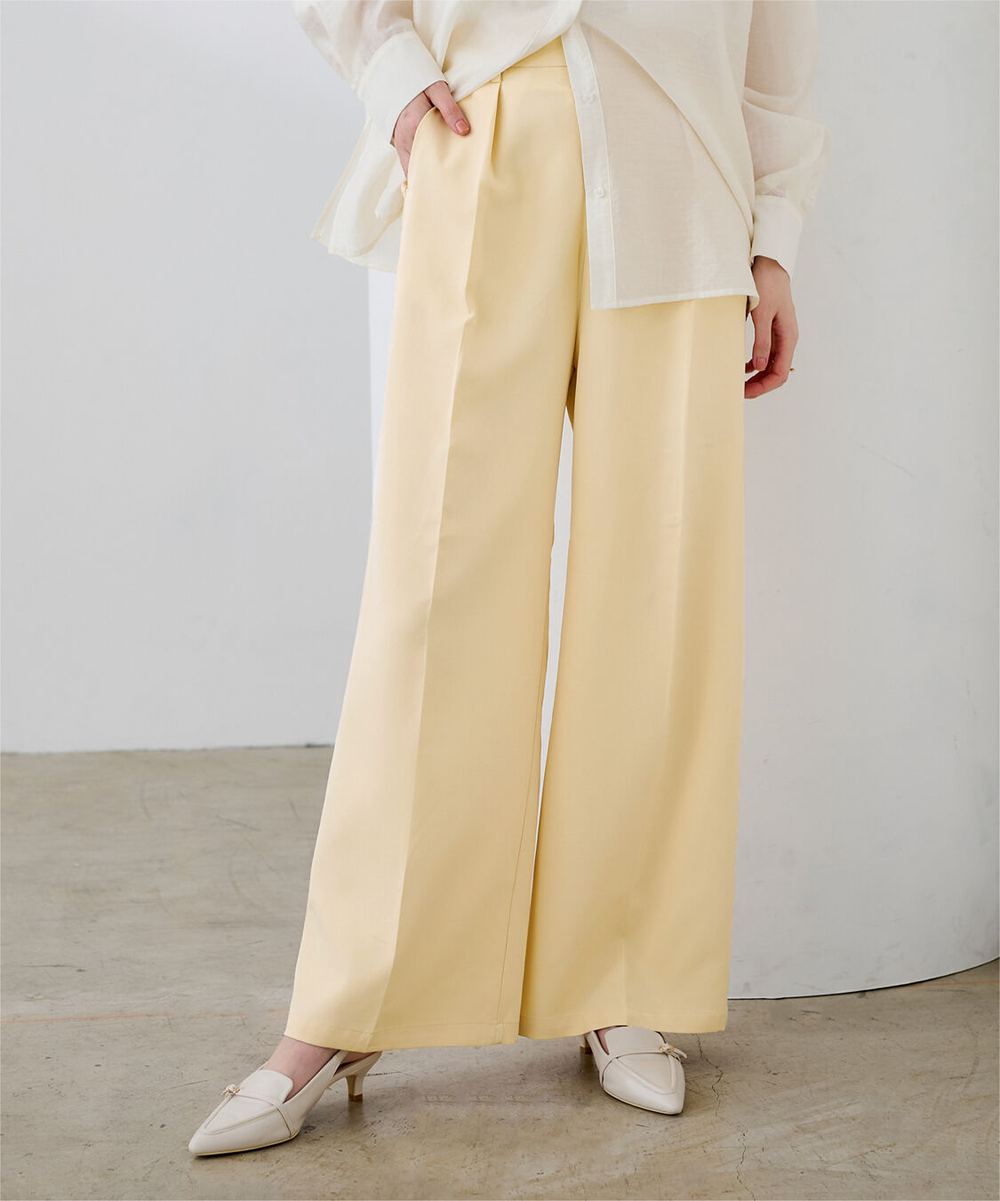 ur's「ワンタックカラーワイドパンツ」|スラックス|