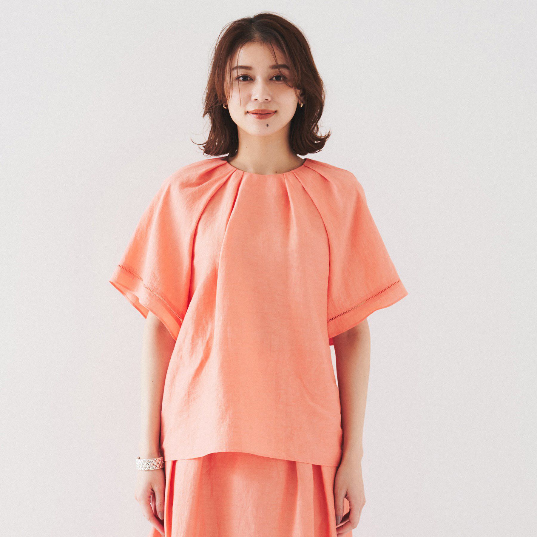 UNTITLED「【セットアップ可能】リネン混 タックブラウス」|シャツ・ブラウス|