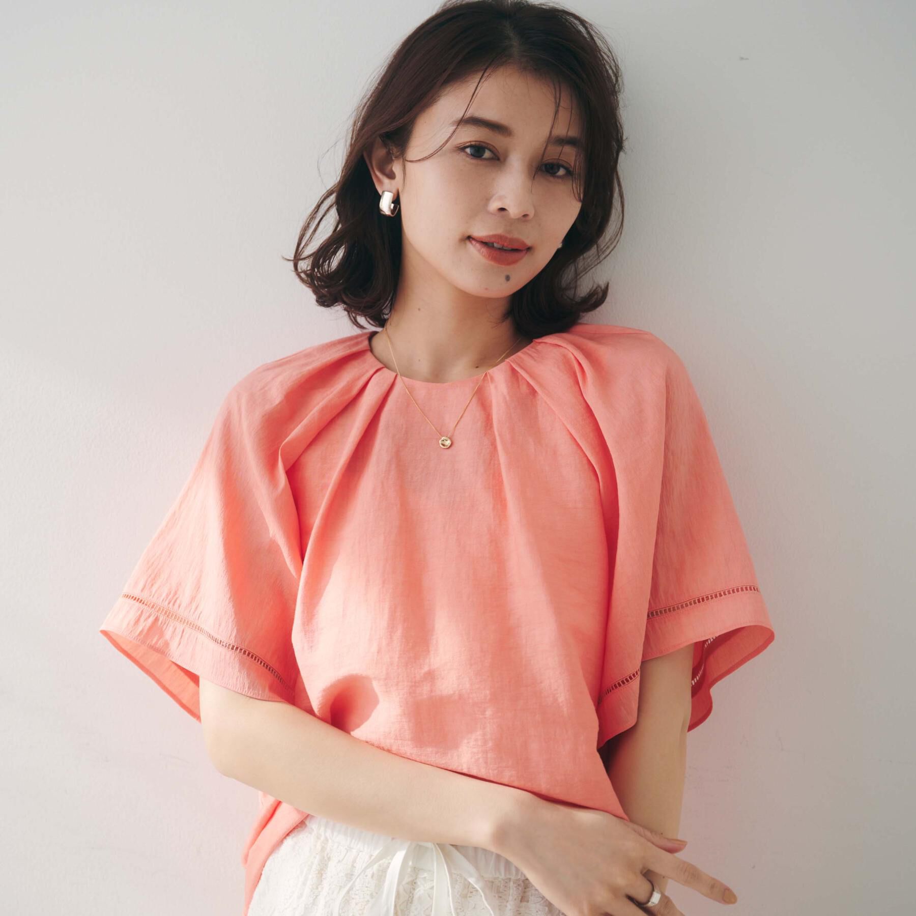 UNTITLED「【セットアップ可能】リネン混 タックブラウス」|シャツ・ブラウス|オレンジ(066)