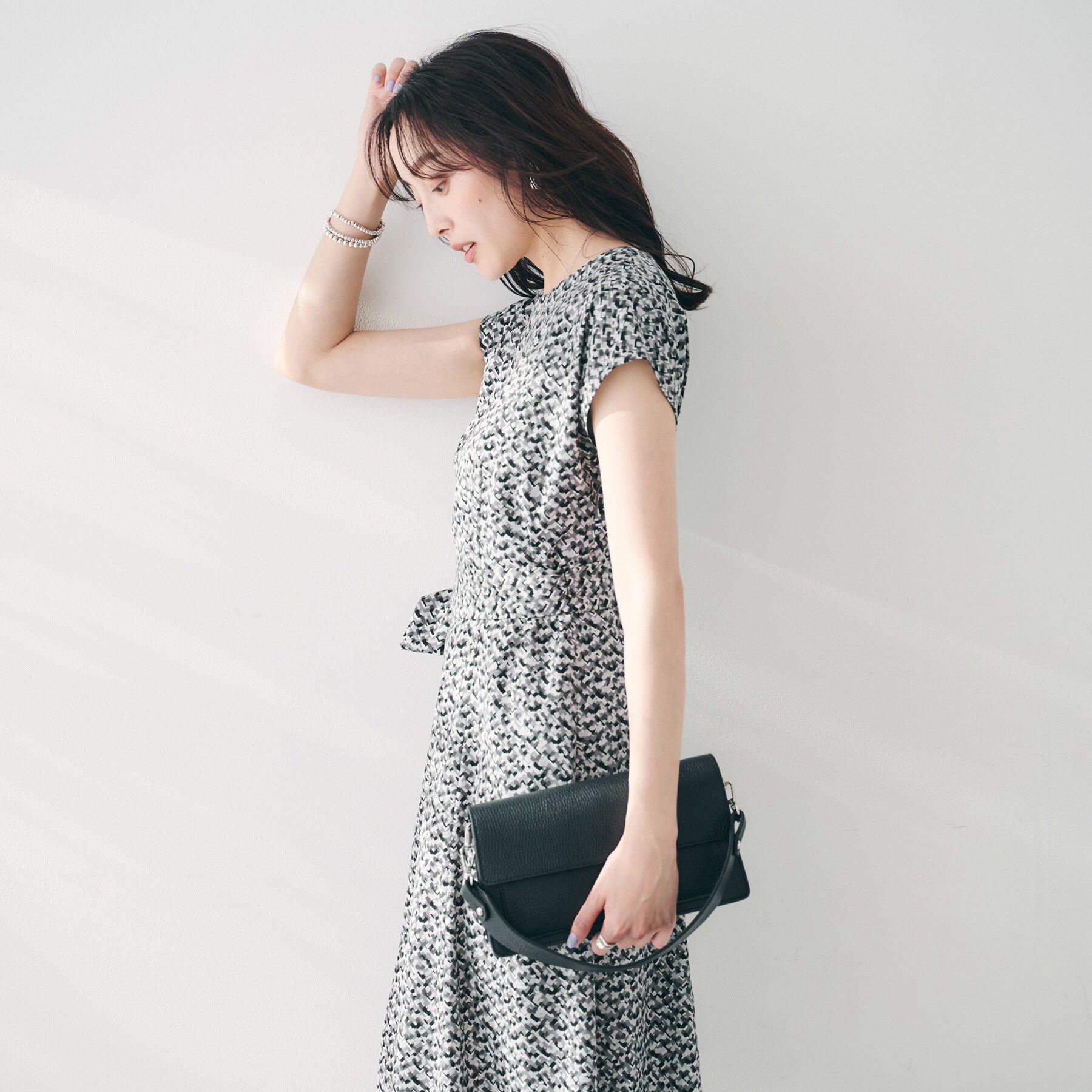 UNTITLED「【きれいめ/洗える/夏ワンピ】モザイク柄ワンピース」|ワンピース|