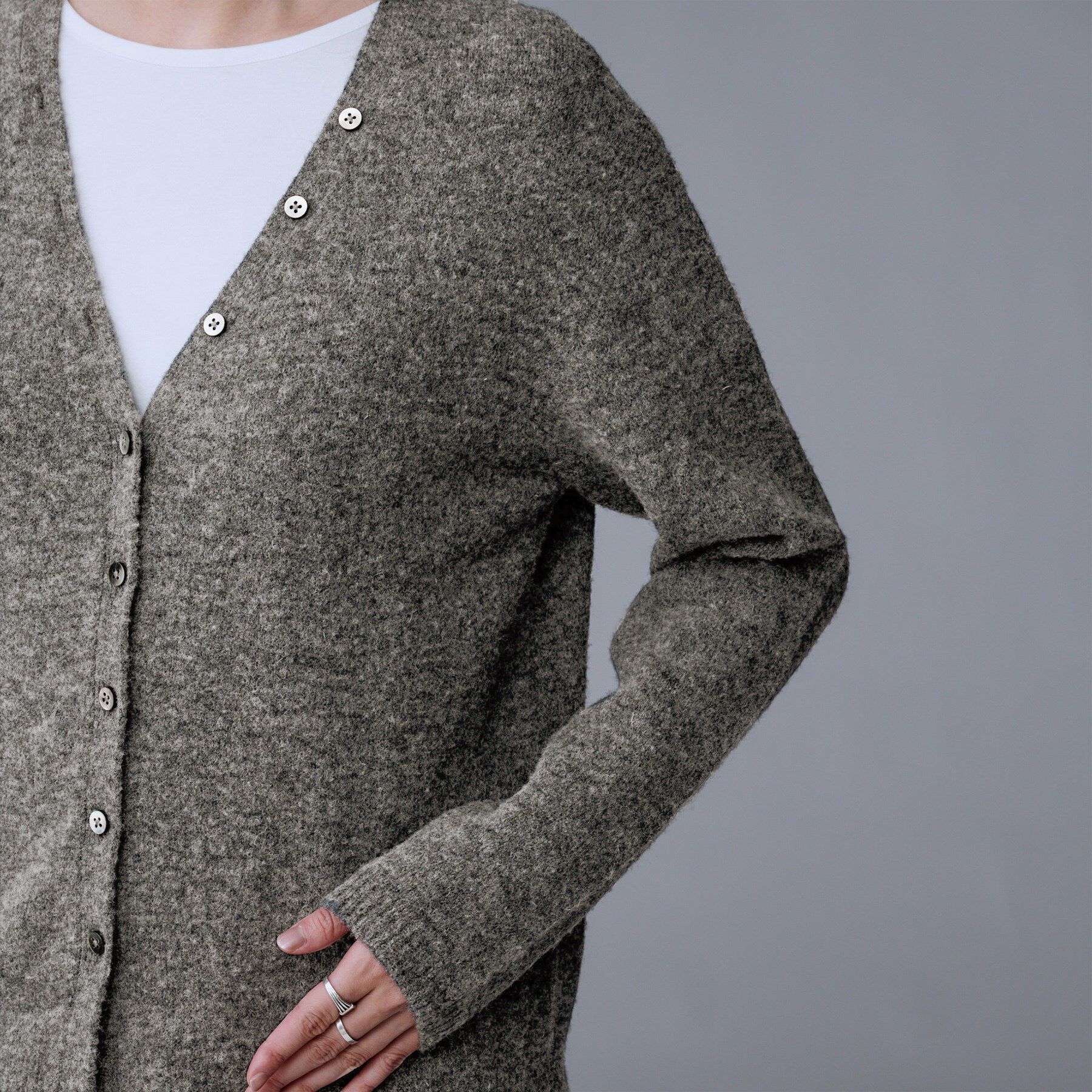 UNTITLED「【トレンド/柔らかな素材感】ビスチェセットカーディガン」|カーディガン|