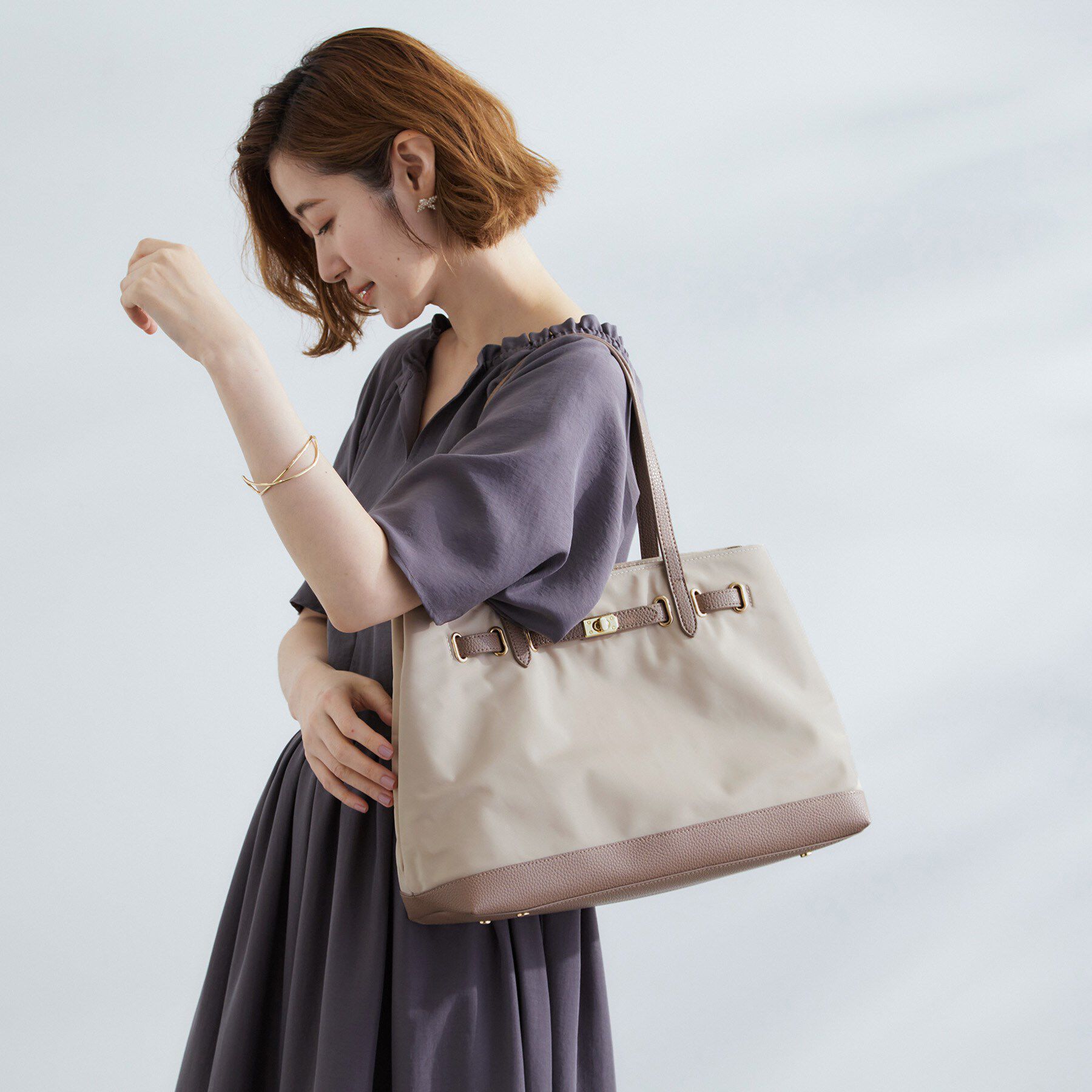 grove「【撥水・軽量】ベルトナイロンコンビA4トート」|トートバッグ|ライトベージュ(05