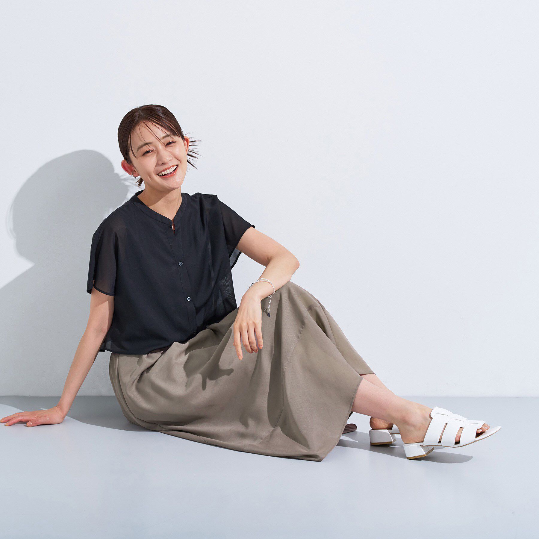 INDIVI「新色登場！【洗える／エアリー素材】巻き風ロングスカート」|スカート|