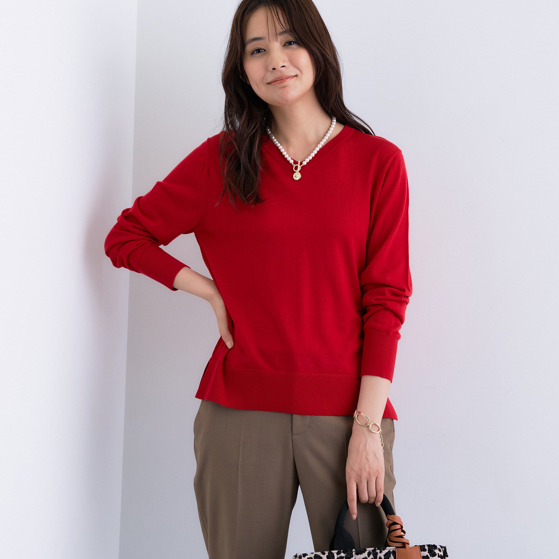 INDIVI「【洗える／毛玉になりにくい】エクストラファインウール Vネックニット」|ニット・セーター|