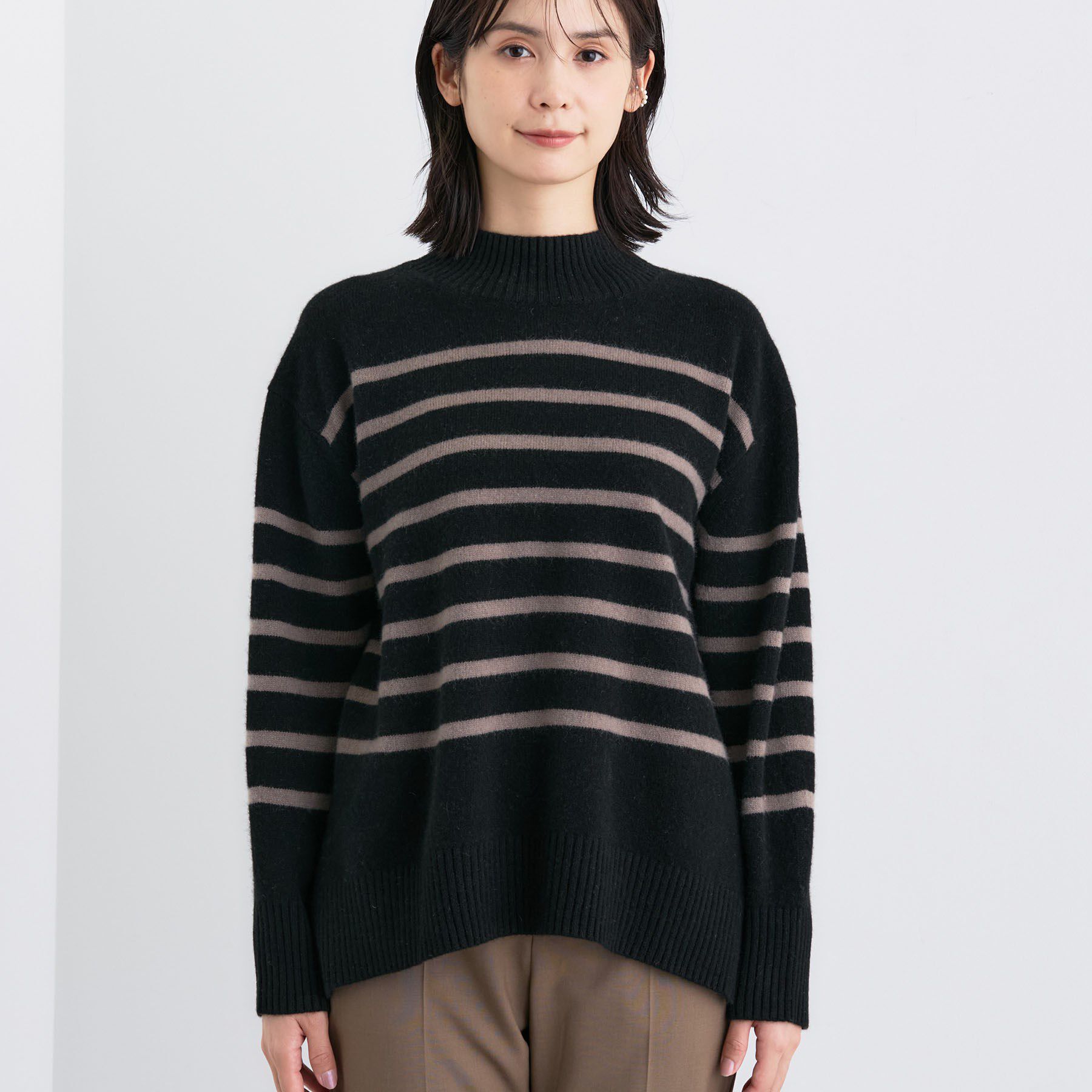 INDIVI「【冬ニット人気NO．1！／カシミヤ混】ミドルゲージハイネックニット」|ニット・セーター|