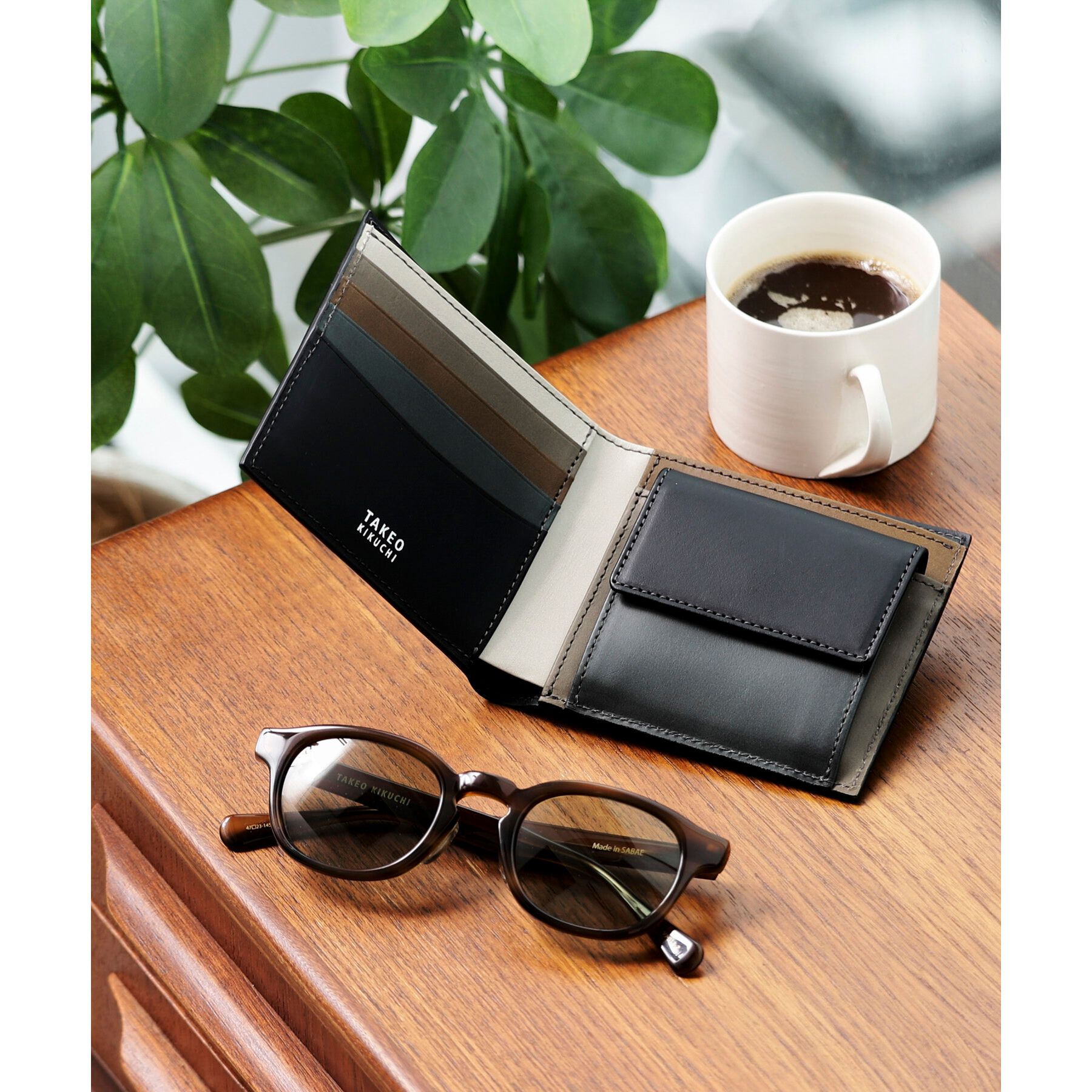 TAKEO KIKUCHI「アンティーク調レザー 2つ折り財布」|財布|ブラック(519)