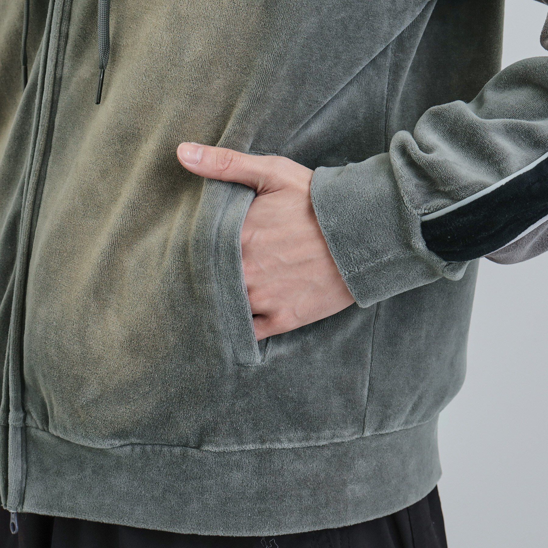 tk.TAKEO KIKUCHI「ヴィンテージライクベロアジップパーカー」|パーカー|