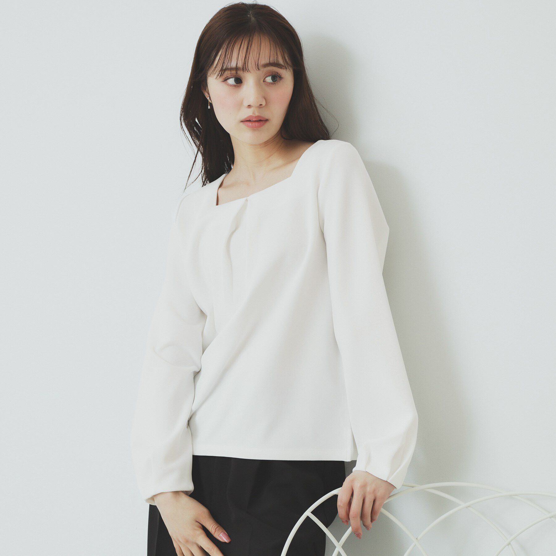 index「キーネックタックデザイントップス【洗濯機洗い可】」|Tシャツ・カットソー|