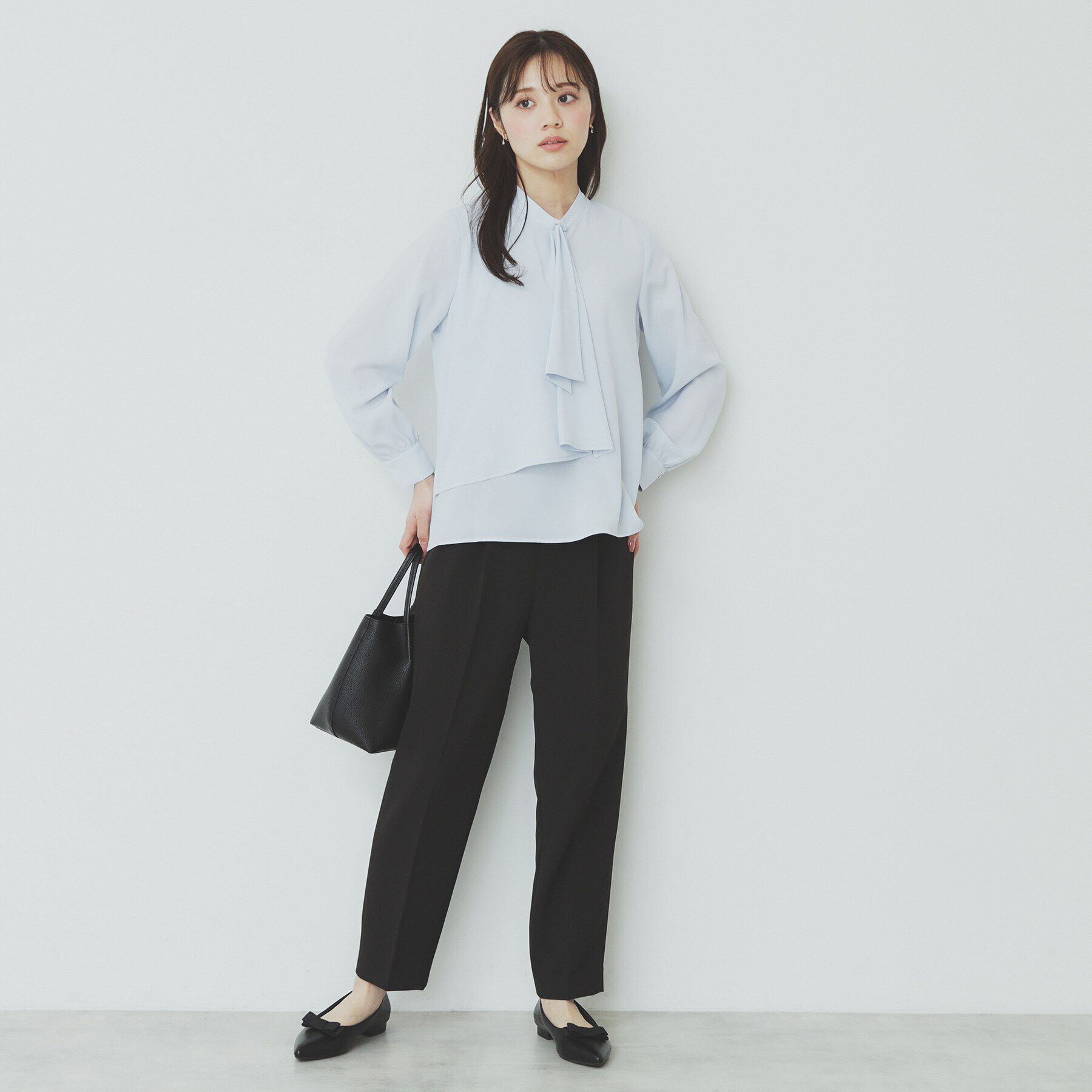 index「《美人百花掲載》アシンメトリーボウタイブラウス【洗濯機洗い可/防シワ】」|シャツ・ブラウス|