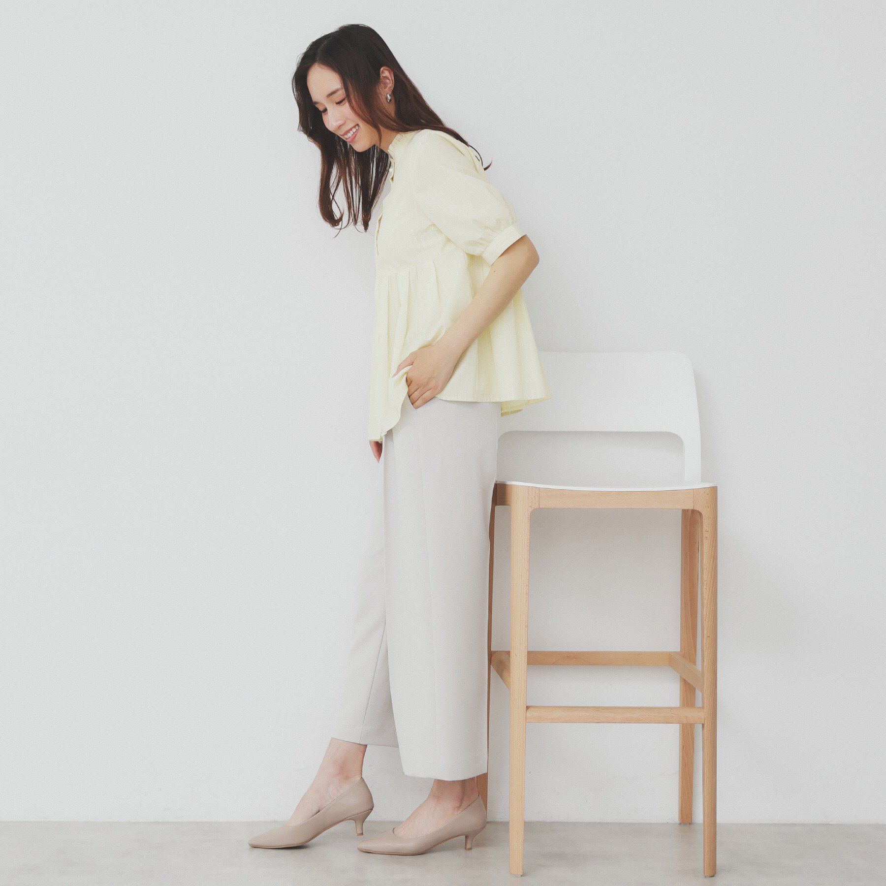 index「《5色展開》フリルバンドカラーペプラムブラウス【洗濯機洗い可/イージーアイロン/防シワ】」|シャツ・ブラウス|