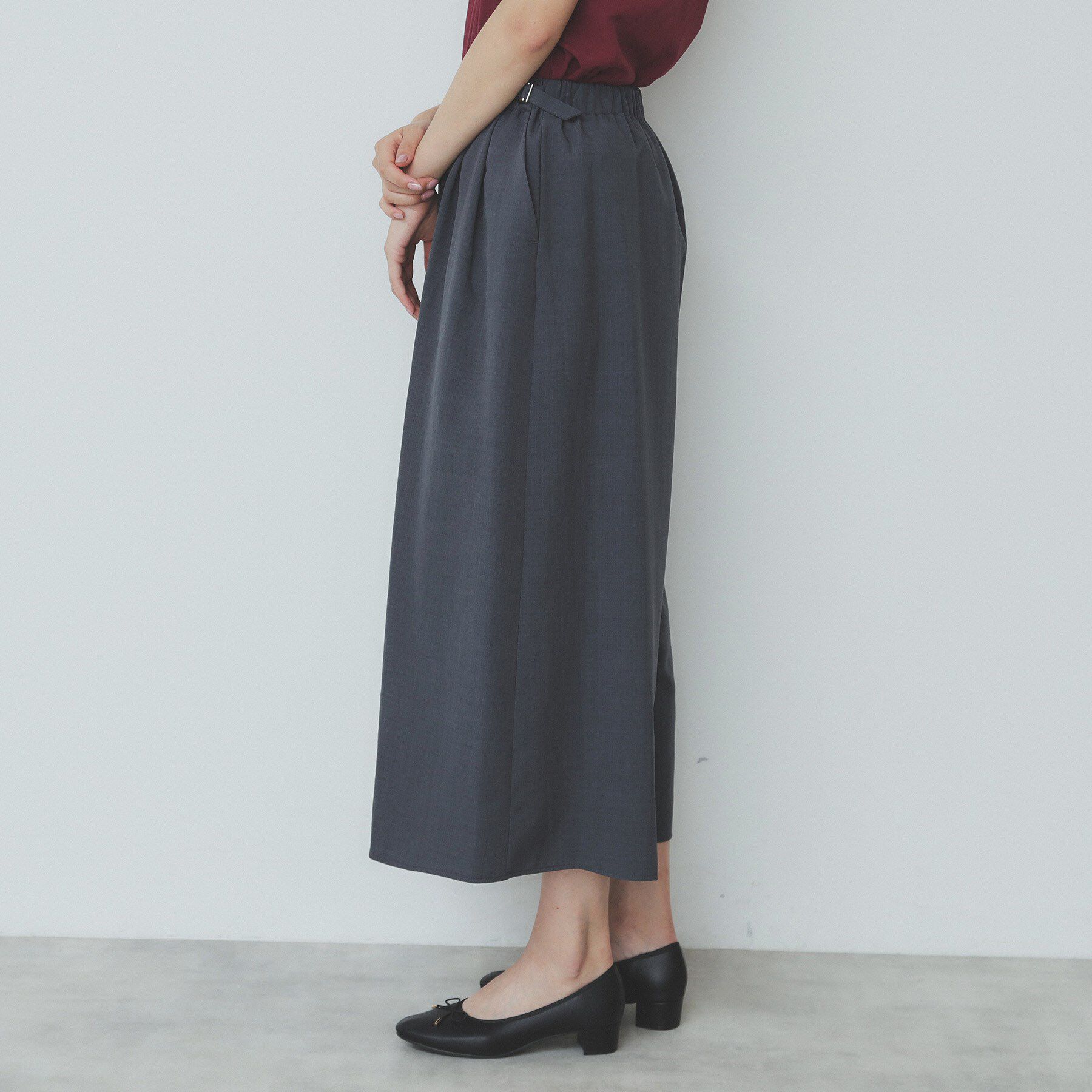 index「サイドタブデザインスカンツ【洗濯機洗い可/吸水速乾/防シワ/抗ピル/イージーアイロン】」|その他|