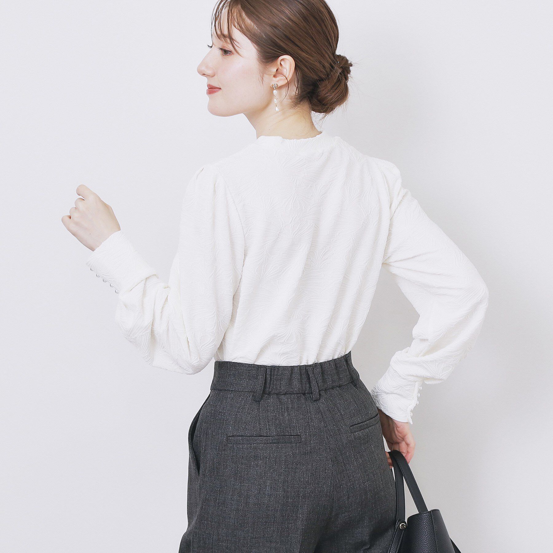 index「フラワージャカードパフスリーブトップス【洗濯機OK】」|Tシャツ・カットソー|