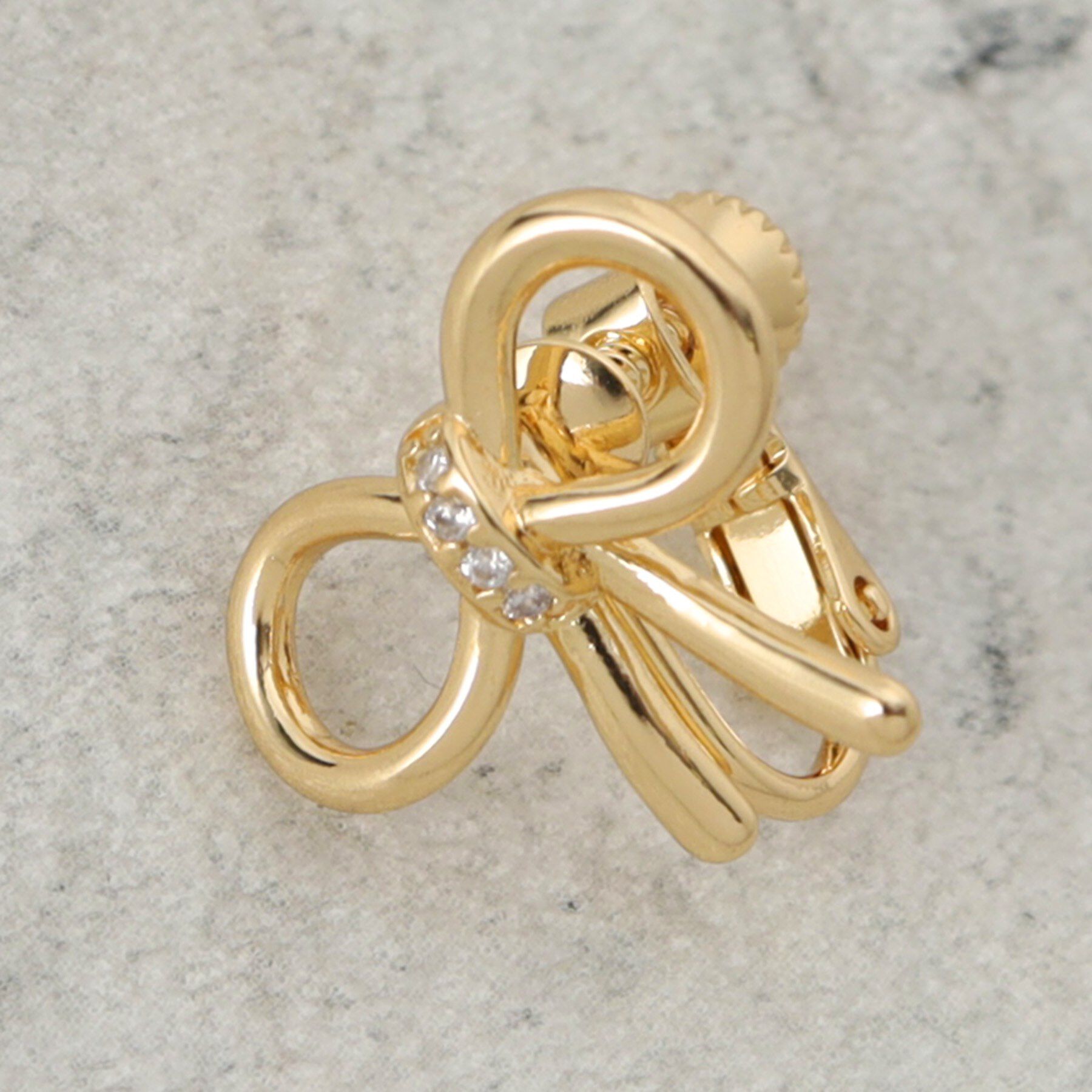 OPAQUE.CLIP「リボンメタルイヤリング」|イヤリング|