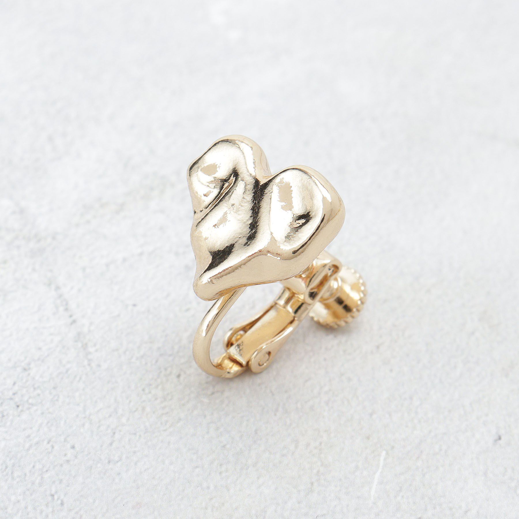 OPAQUE.CLIP「ニュアンスハートメタルイヤリング」|イヤリング|