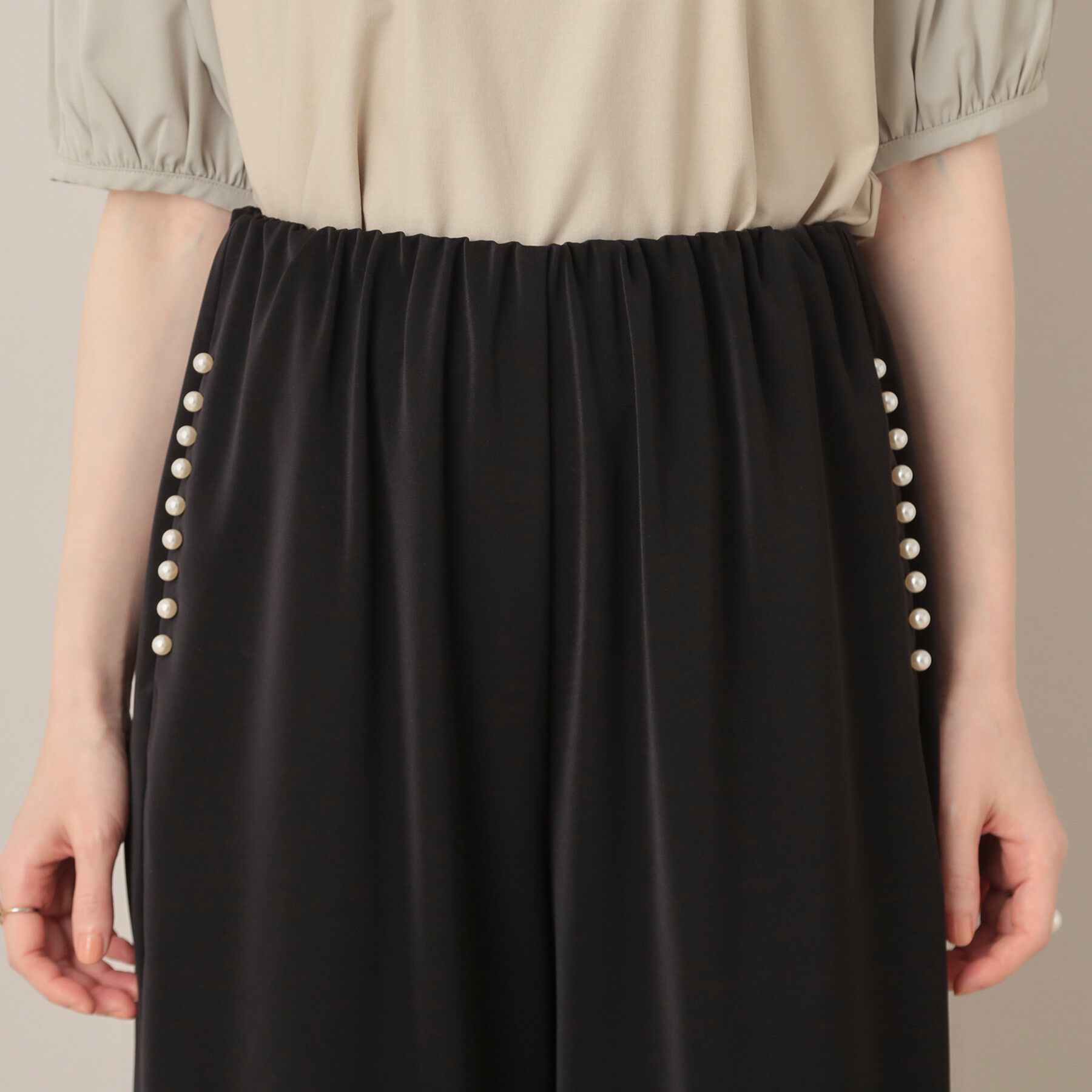 Couture broach「【マルチデザイン・楽ちん】フェイクパール リラックスワイドパンツ」|その他|