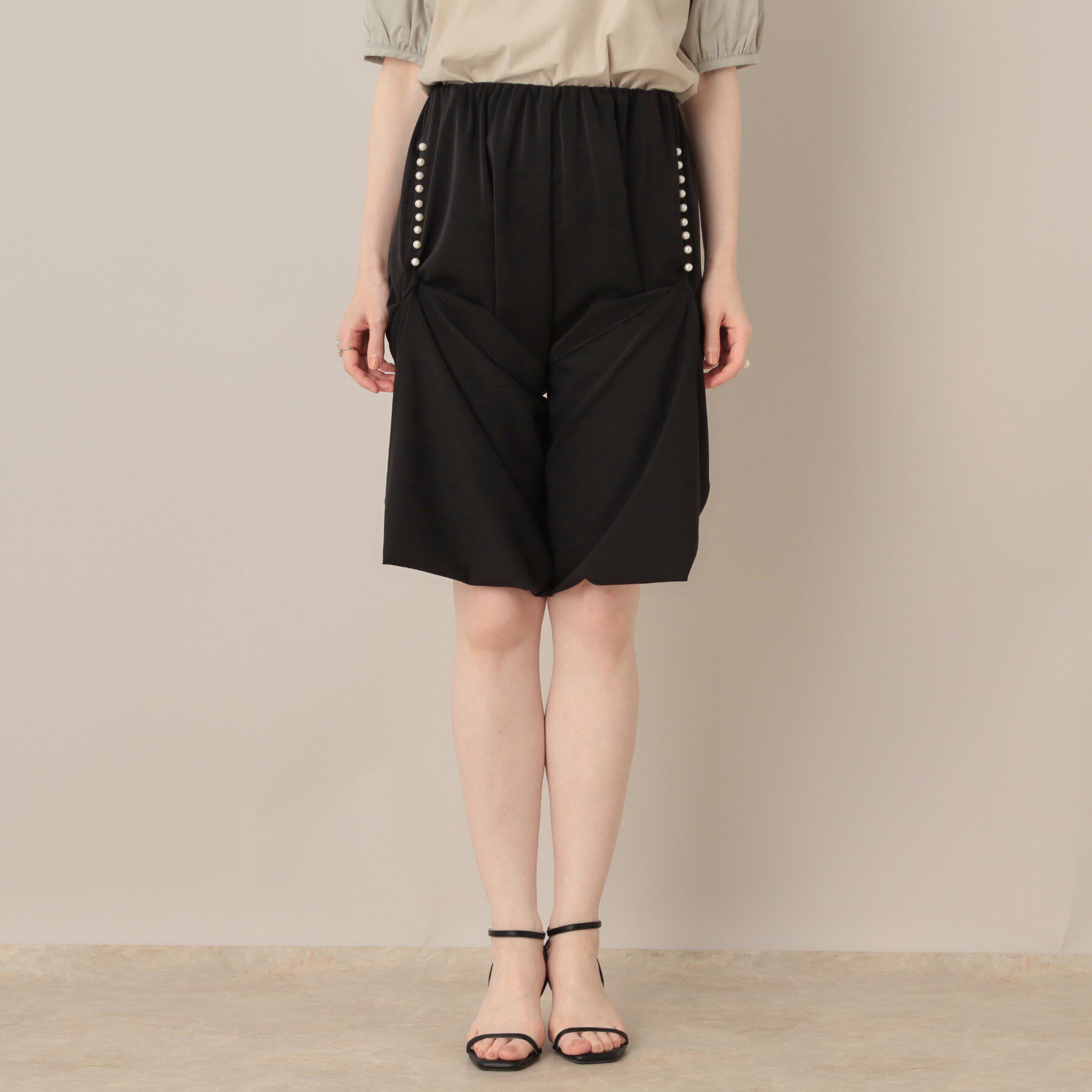 Couture broach「【マルチデザイン・楽ちん】フェイクパール リラックスワイドパンツ」|その他|