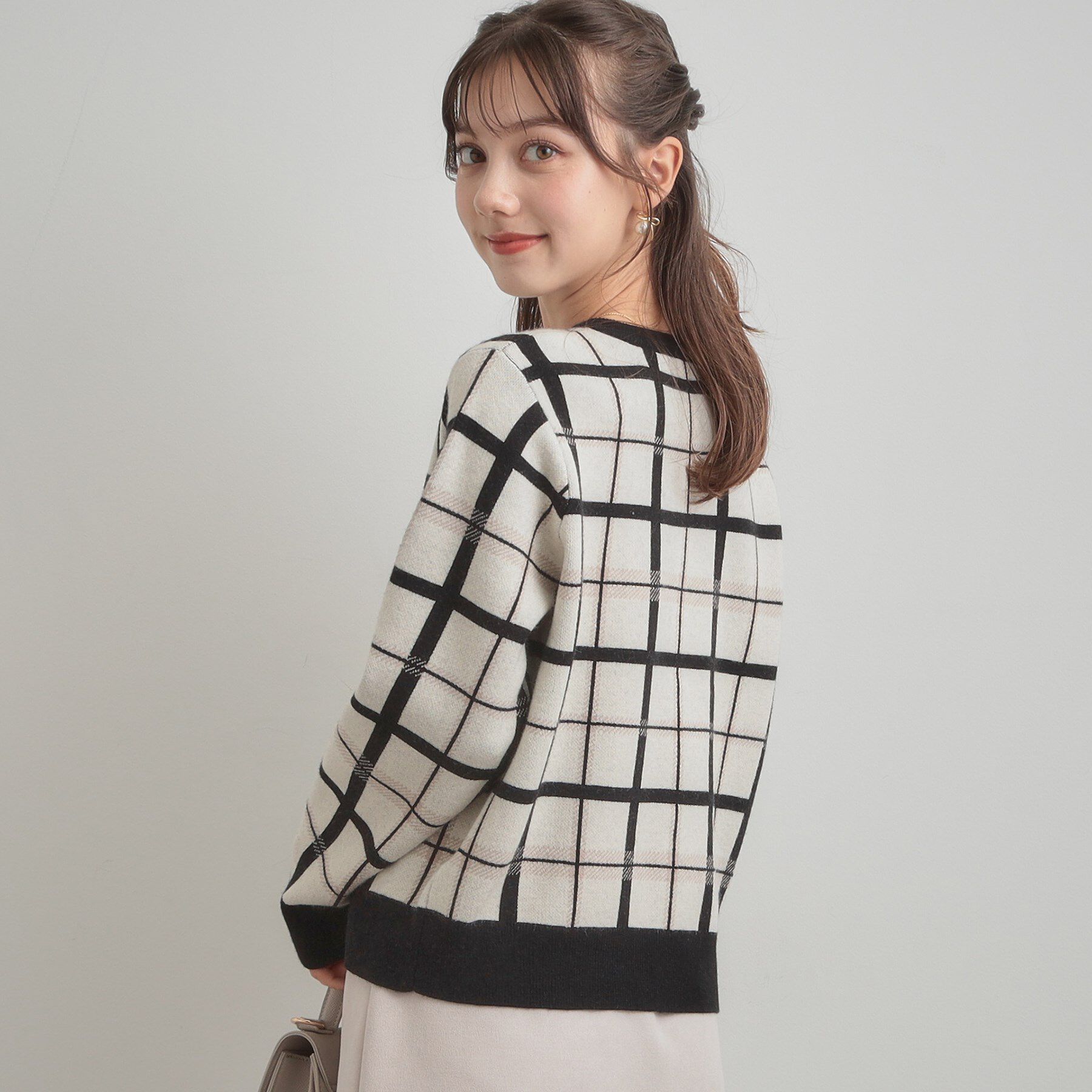 Couture broach「【大人可愛い・通勤】チェックジャカード ニットカーディガン」|カーディガン|