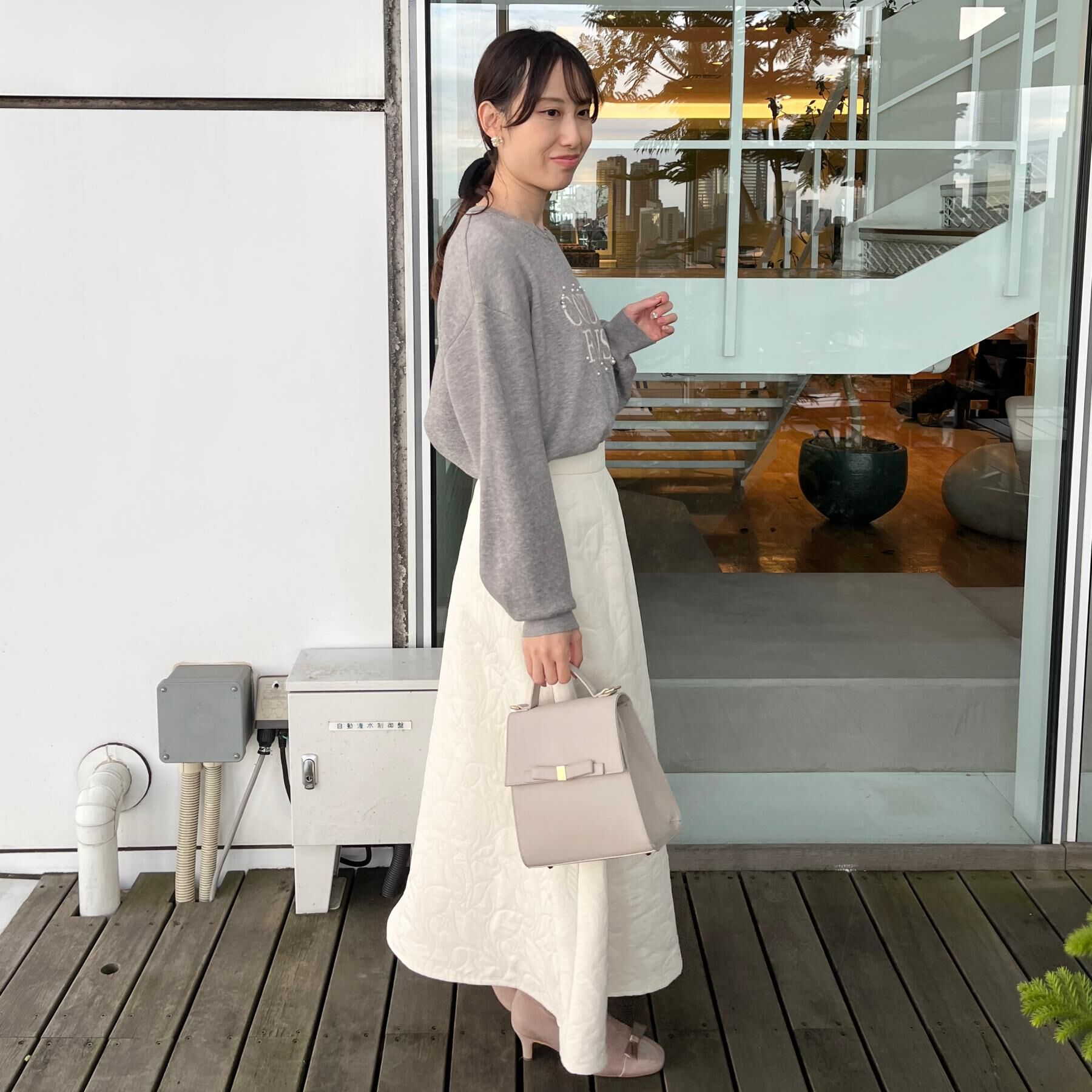 Couture broach「【パール調・ビジューデザイン】華やかロゴニット」|ニット・セーター|